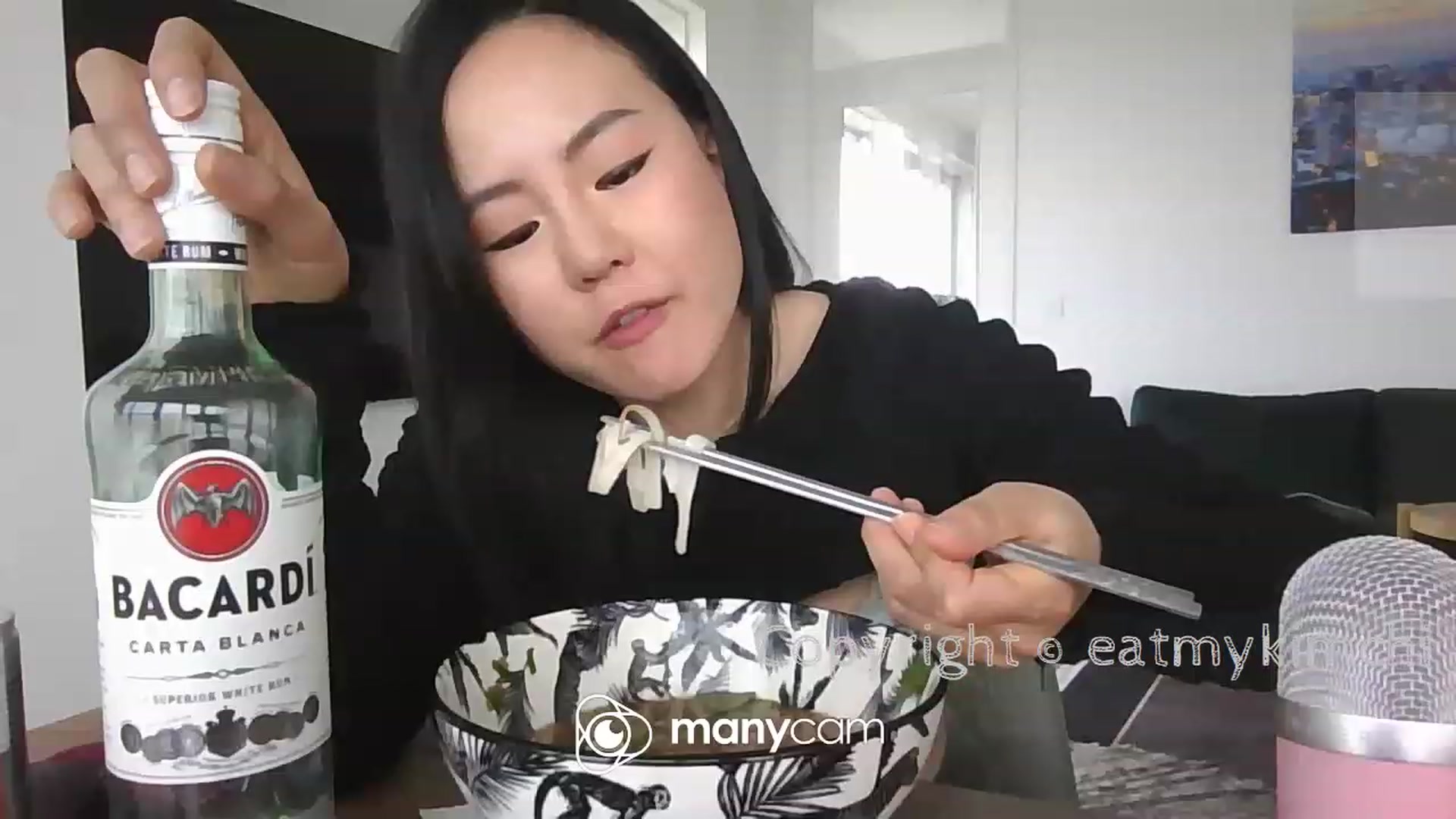 Gallery image thumbnail from EatMyKimchi's myfreecams stream on, 05/08/2023, 13:45 image 16 of 20