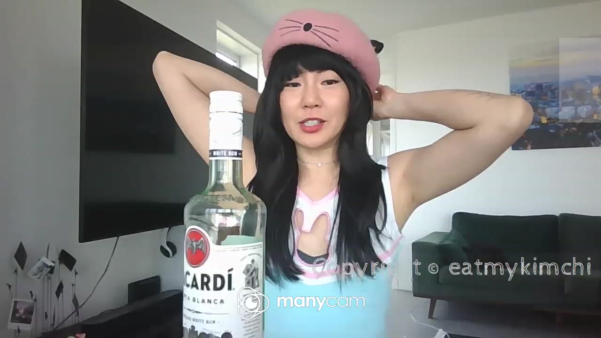 Gallery image thumbnail from EatMyKimchi's myfreecams stream on, 05/18/2023, 13:47 image 17 of 20