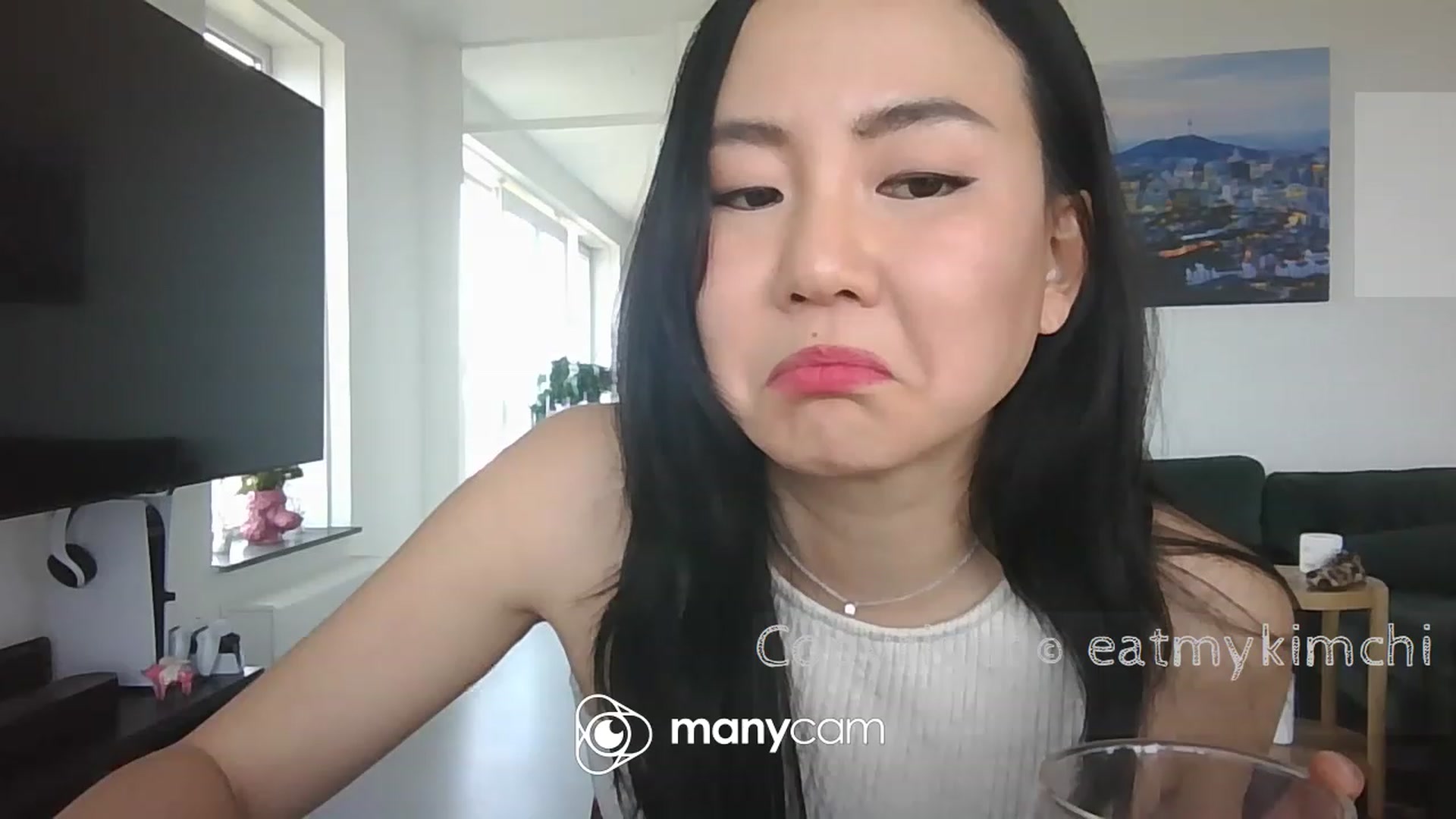 Gallery image thumbnail from EatMyKimchi's myfreecams stream on, 05/18/2023, 13:47 image 8 of 20