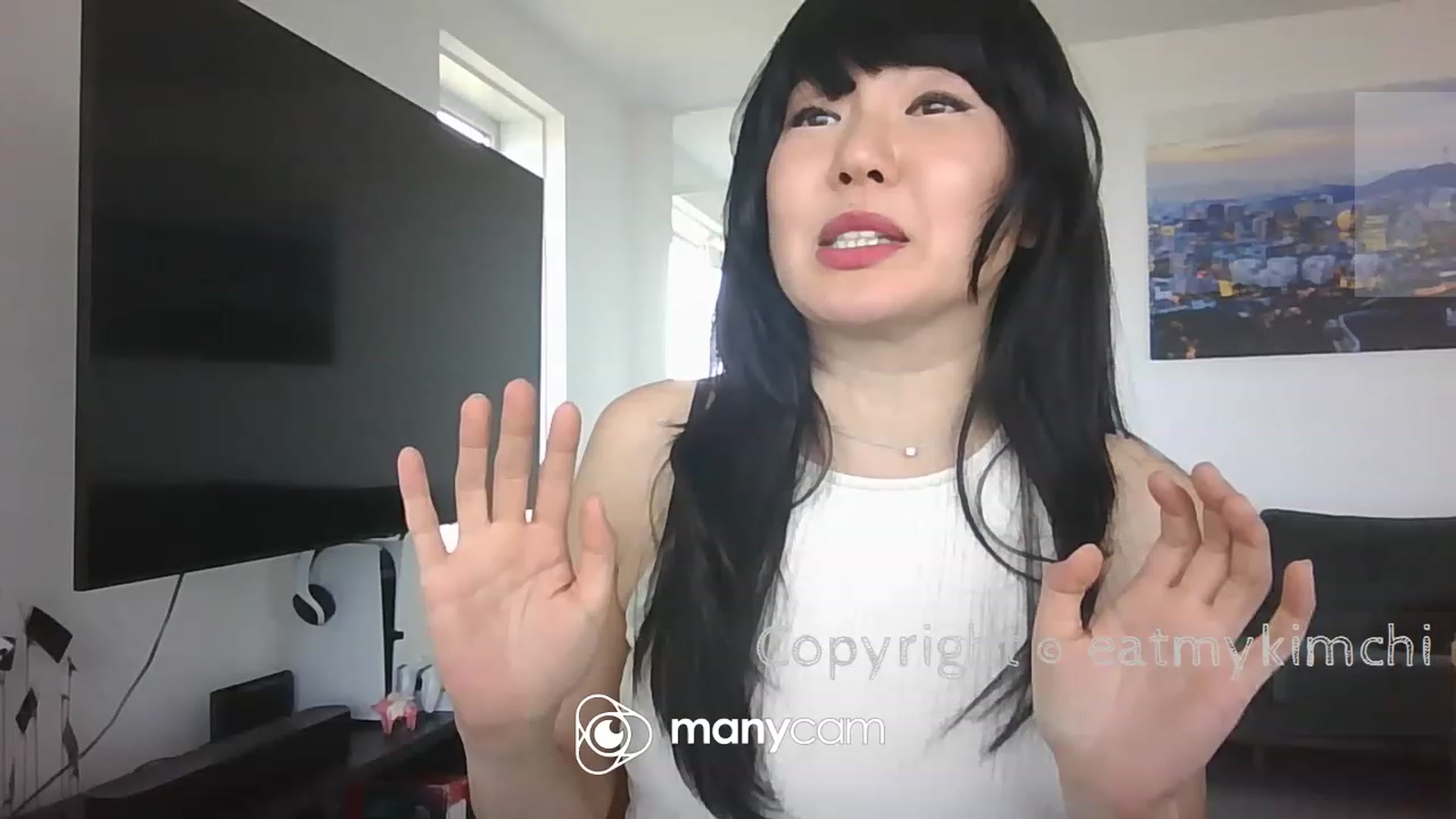 Gallery image thumbnail from EatMyKimchi's myfreecams stream on, 05/18/2023, 13:47 image 13 of 20
