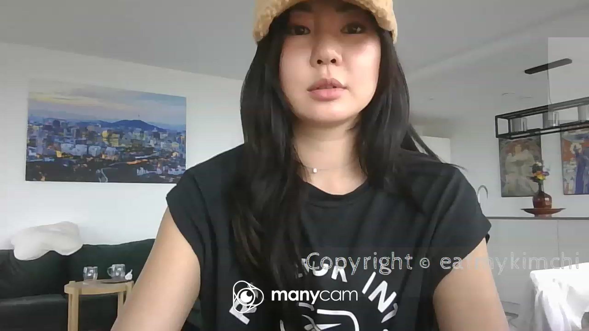 Gallery image thumbnail from EatMyKimchi's myfreecams stream on, 05/30/2023, 14:17 image 2 of 20