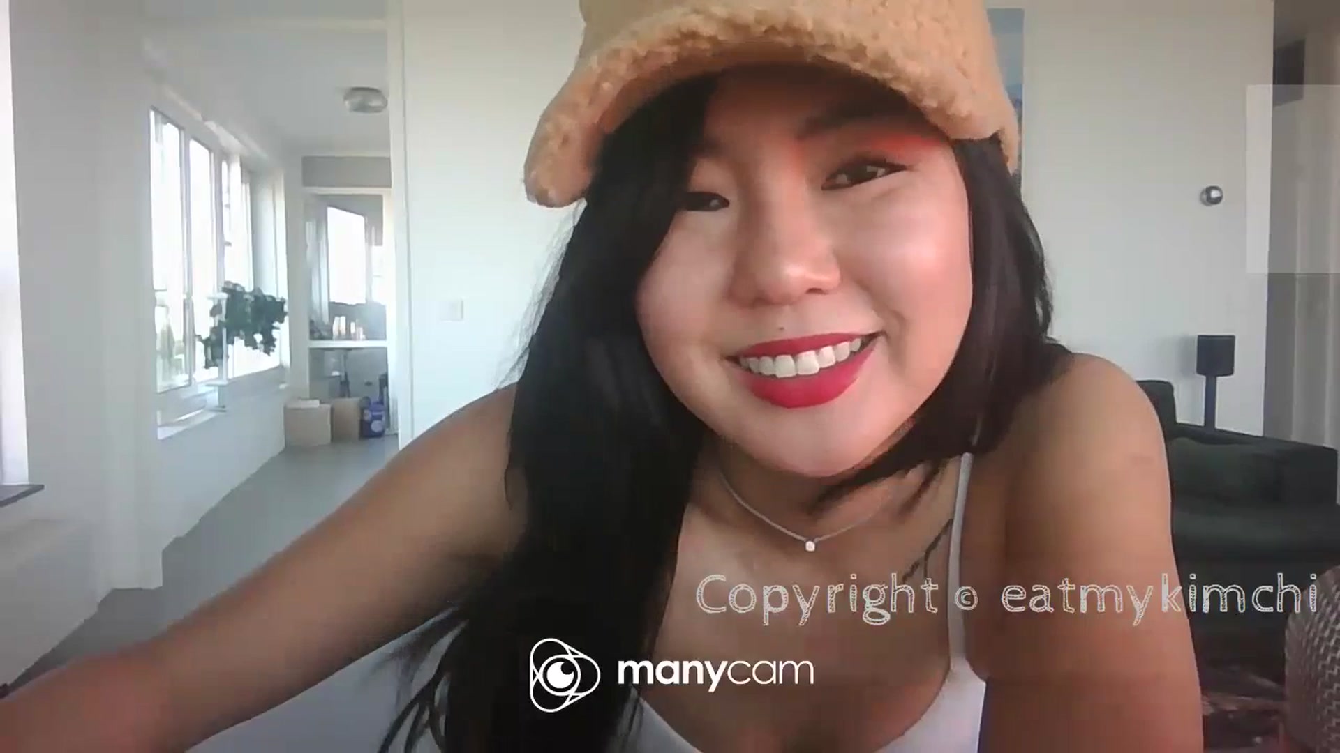 Gallery image thumbnail from EatMyKimchi's myfreecams stream on, 06/10/2023, 18:43 image 4 of 20