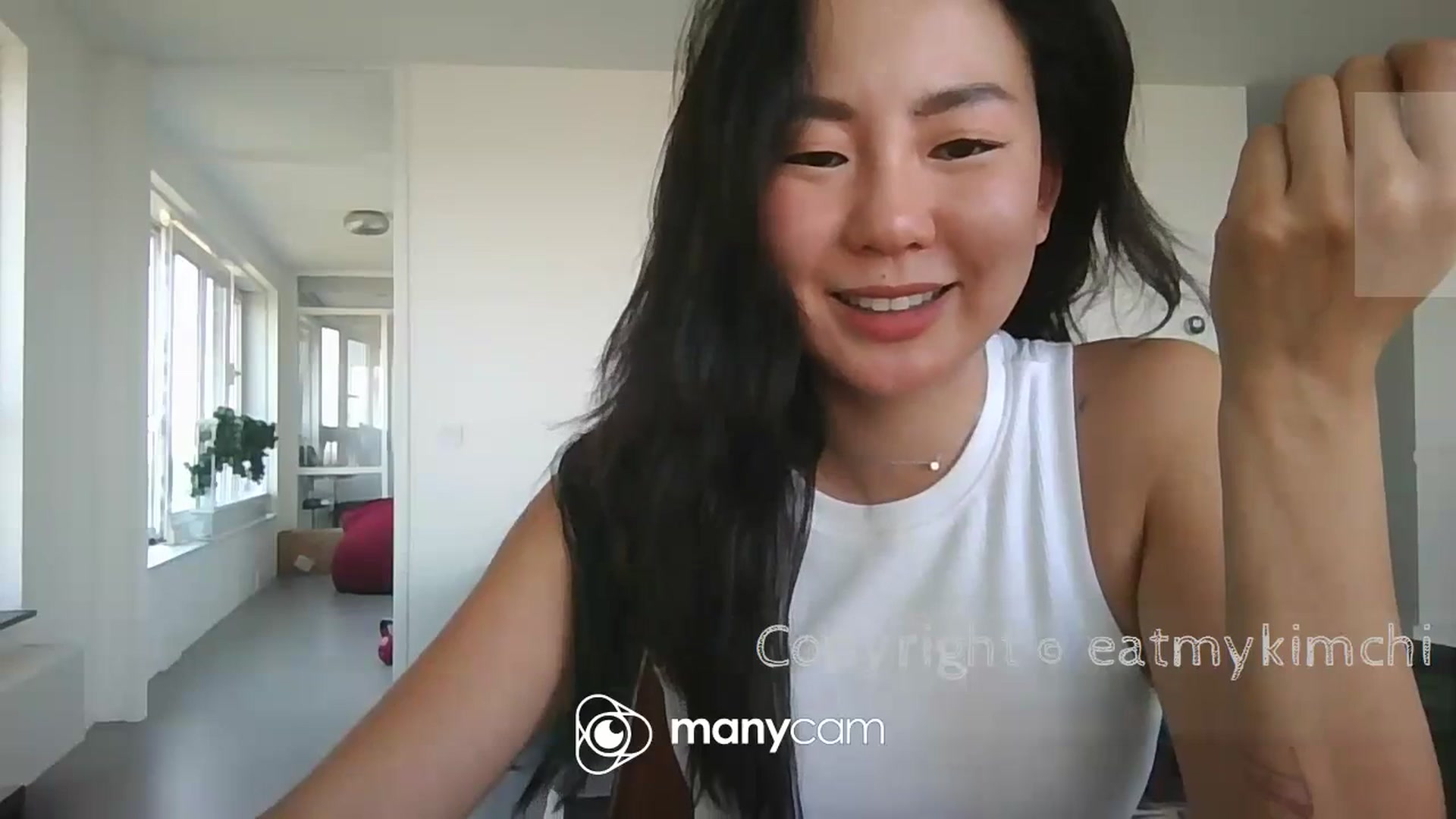 Gallery image thumbnail from EatMyKimchi's myfreecams stream on, 06/12/2023, 14:10 image 16 of 20