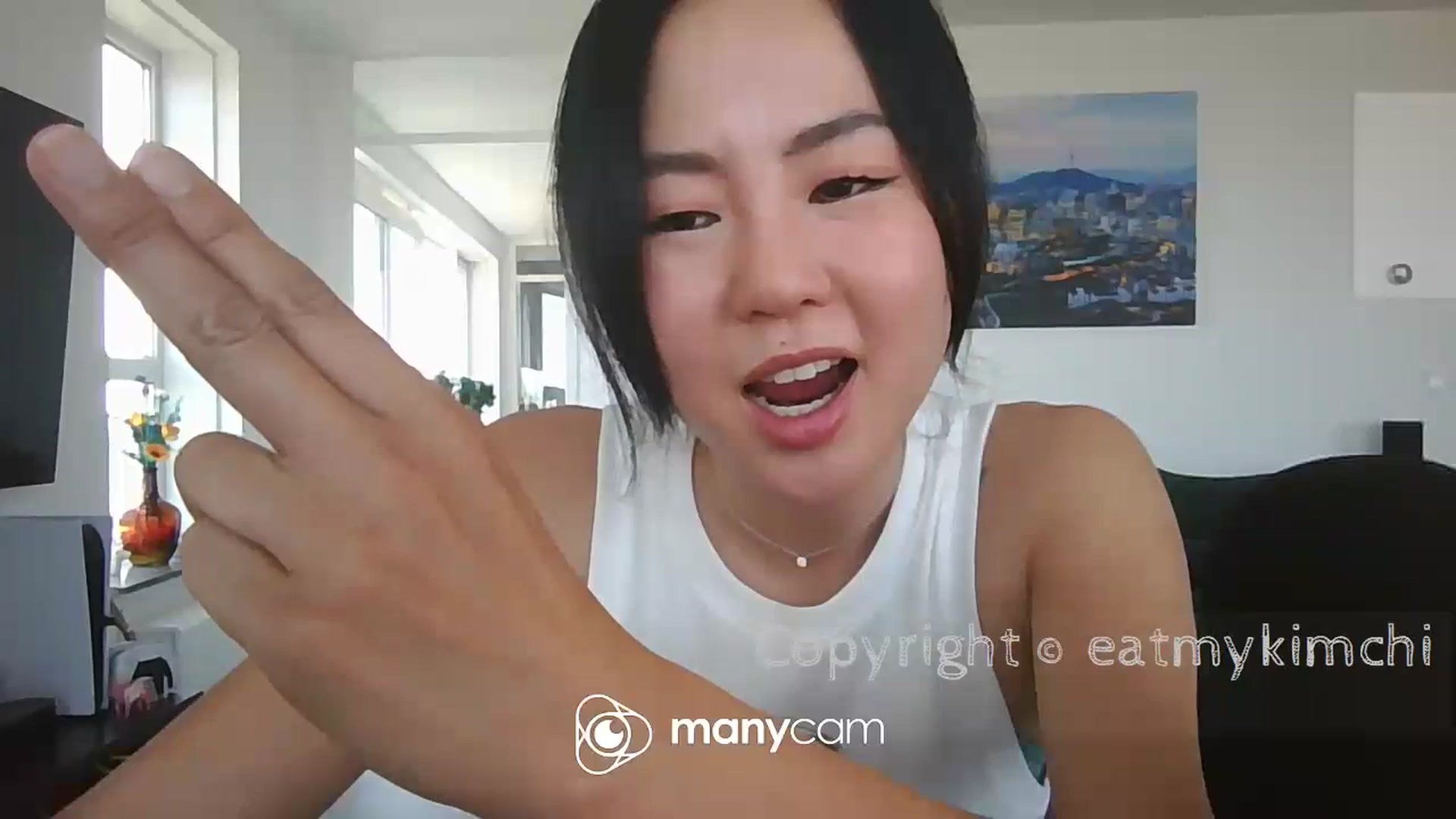 Gallery image thumbnail from EatMyKimchi's myfreecams stream on, 06/13/2023, 13:13 image 17 of 20