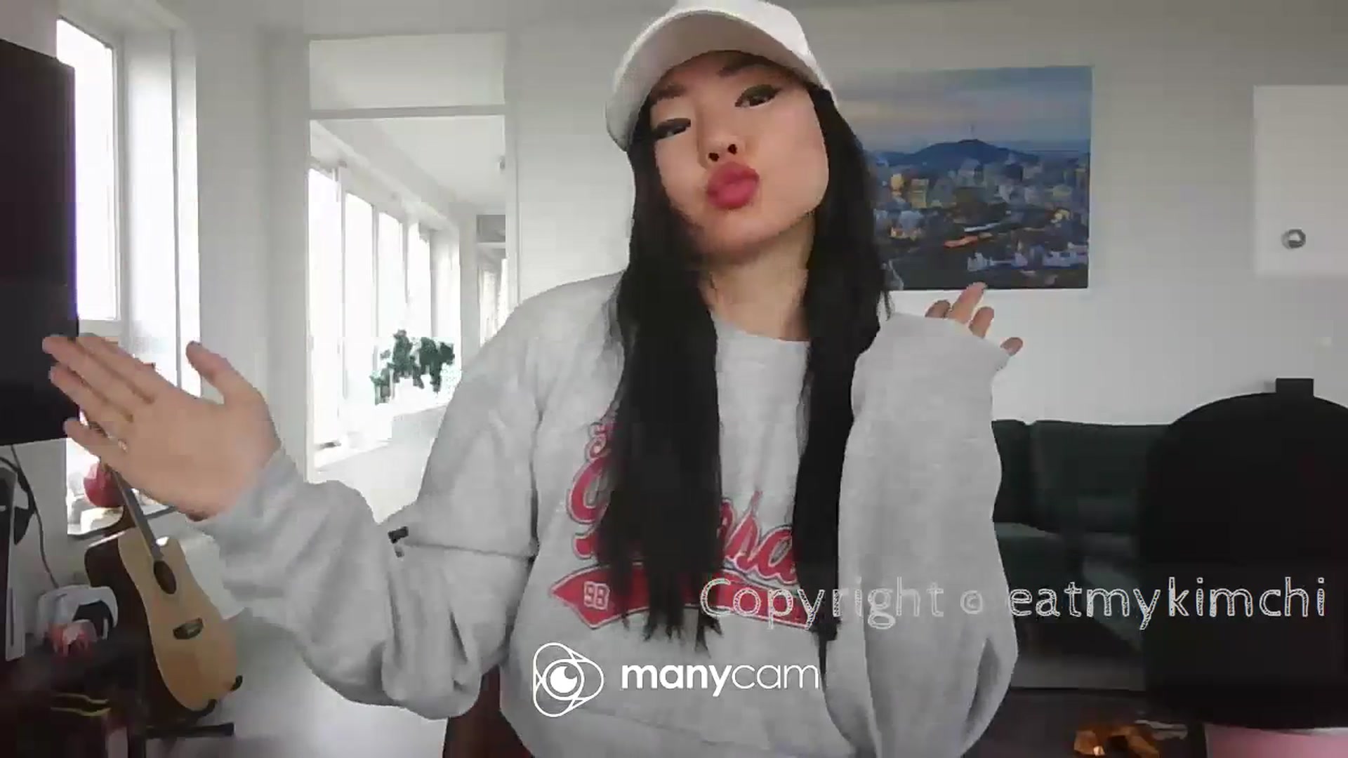 Gallery image thumbnail from EatMyKimchi's myfreecams stream on, 06/19/2023, 11:28 image 10 of 20