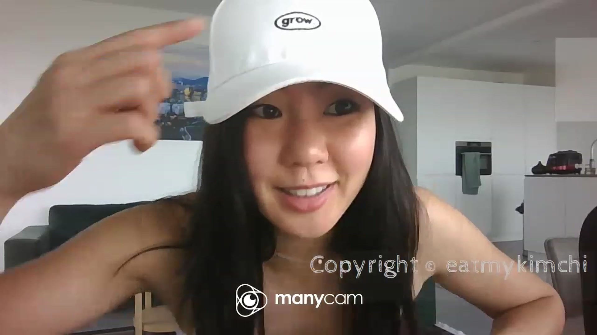 Gallery image thumbnail from EatMyKimchi's myfreecams stream on, 06/19/2023, 17:35 image 17 of 20