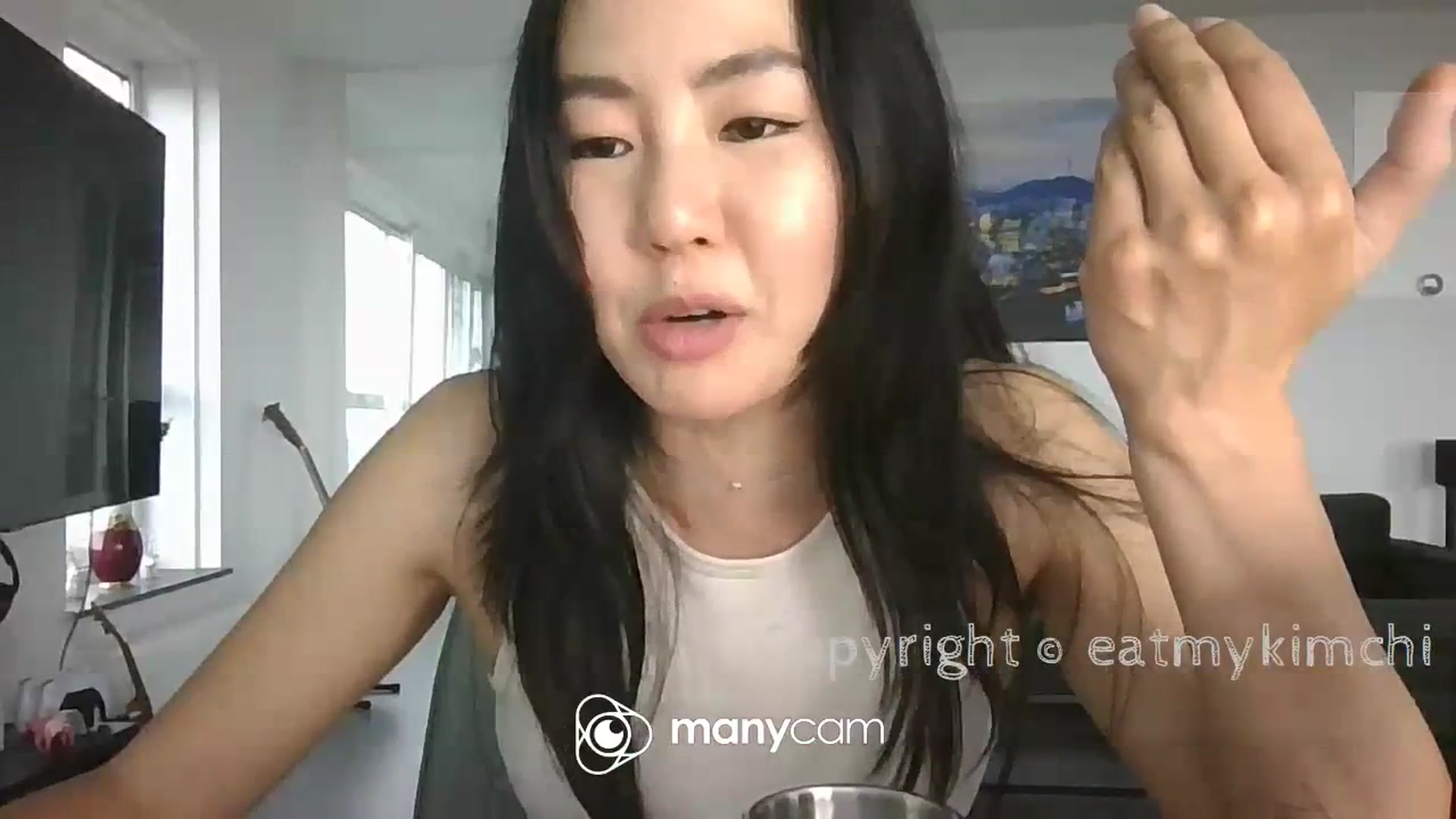 Gallery image thumbnail from EatMyKimchi's myfreecams stream on, 06/20/2023, 15:44 image 20 of 20