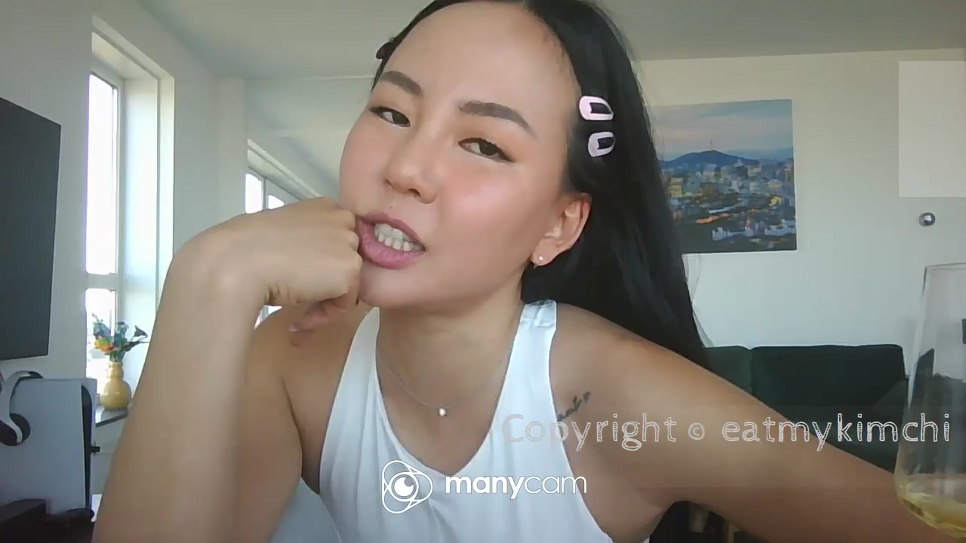 Gallery image thumbnail from EatMyKimchi's myfreecams stream on, 08/21/2023, 15:06 image 12 of 20