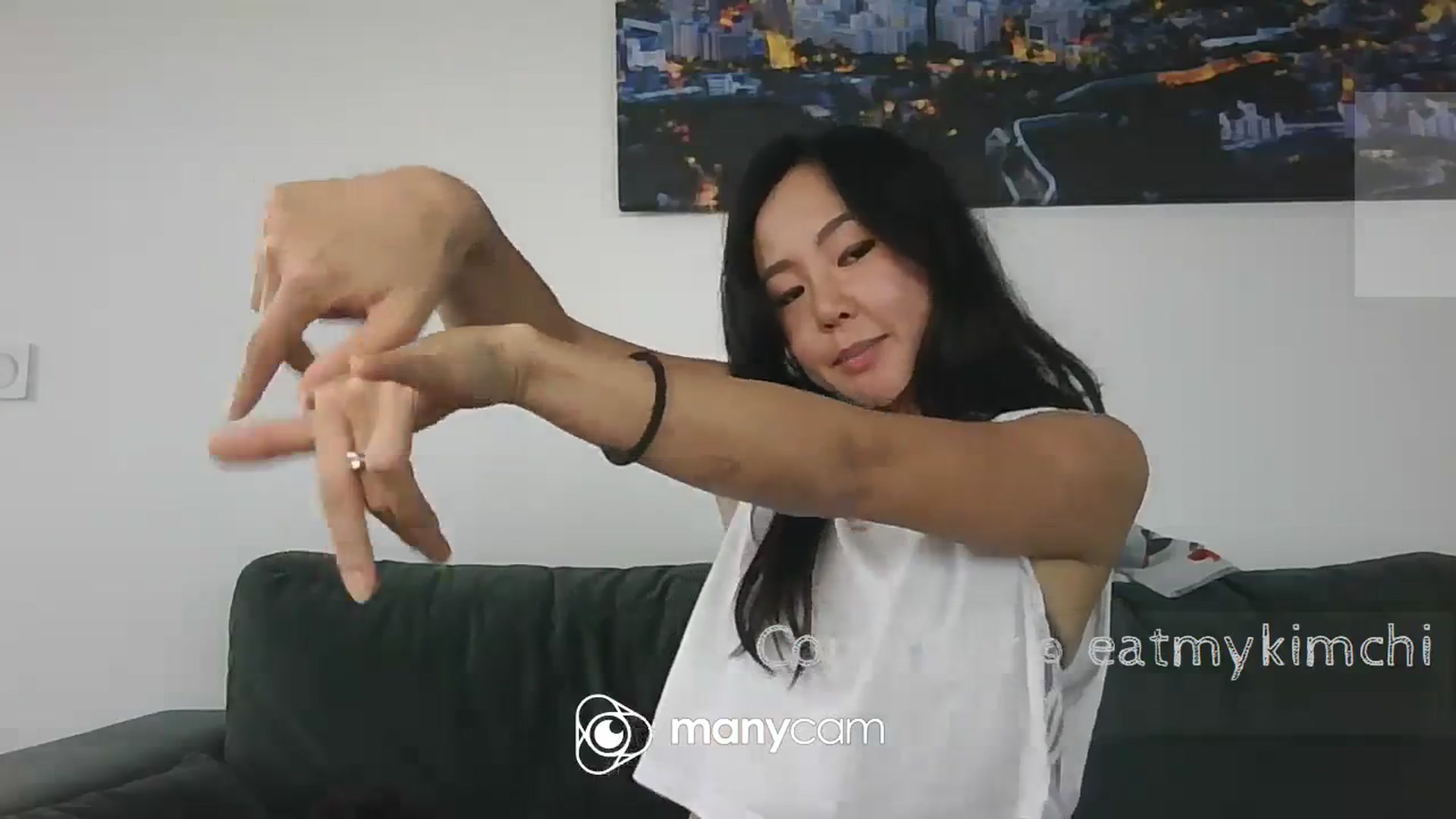 Gallery image thumbnail from EatMyKimchi's myfreecams stream on, 08/29/2023, 15:17 image 20 of 20