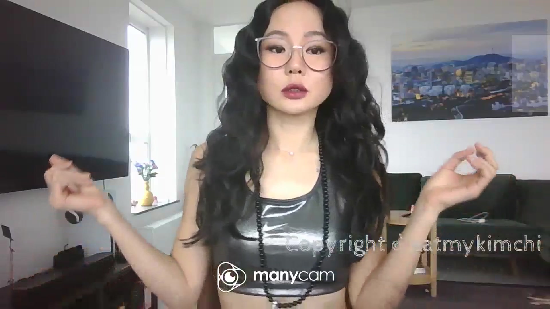 Gallery image thumbnail from EatMyKimchi's myfreecams stream on, 10/08/2023, 10:37 image 16 of 20