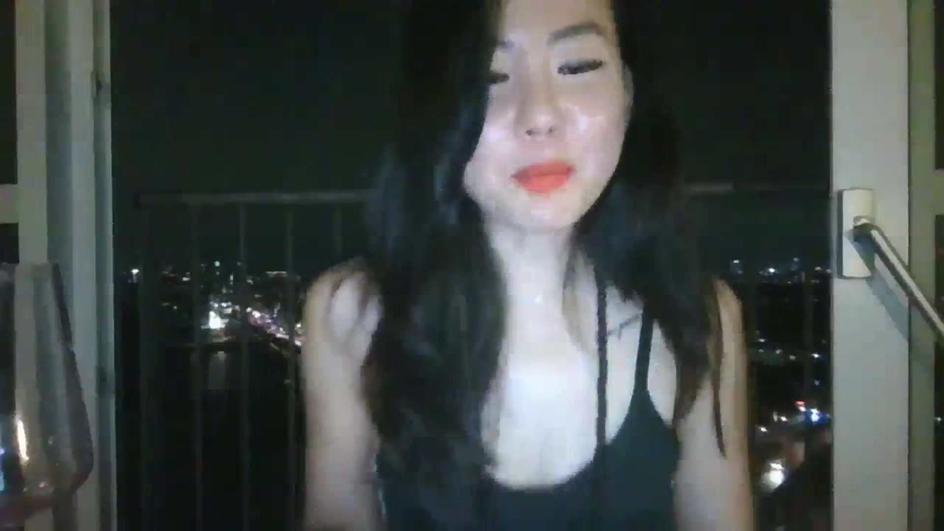 Gallery image thumbnail from EatMyKimchi's myfreecams stream on, 10/12/2023, 17:52 image 13 of 20
