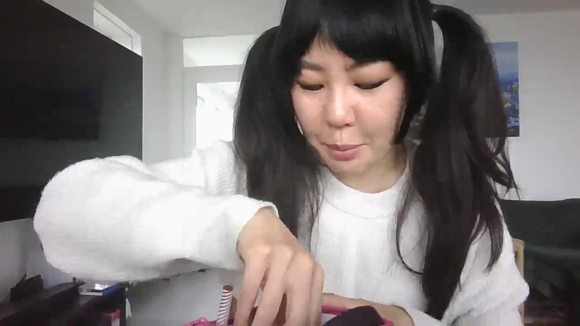 Gallery image thumbnail from EatMyKimchi's myfreecams stream on, 10/23/2023, 12:36 image 9 of 20