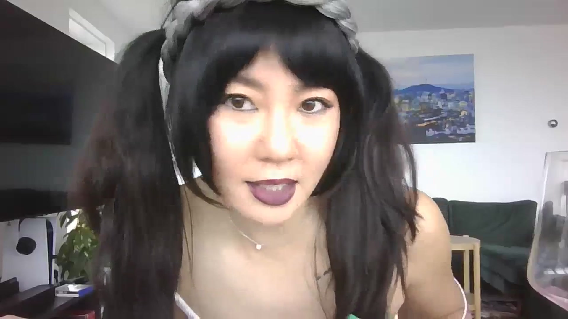 Gallery image thumbnail from EatMyKimchi's myfreecams stream on, 10/23/2023, 13:30 image 10 of 20