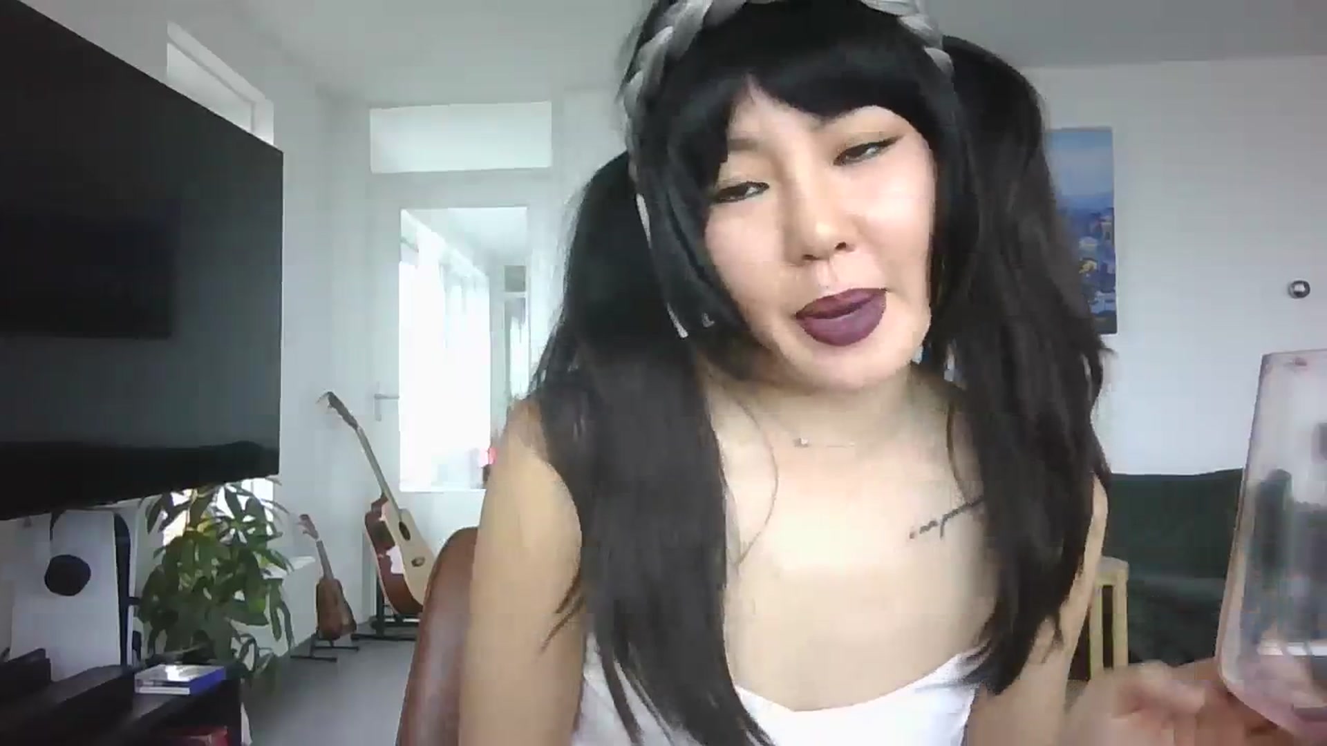 Gallery image thumbnail from EatMyKimchi's myfreecams stream on, 10/23/2023, 13:30 image 4 of 20