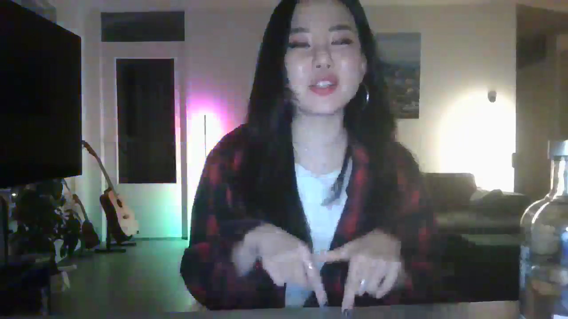 Gallery image thumbnail from EatMyKimchi's myfreecams stream on, 11/13/2023, 17:35 image 5 of 20