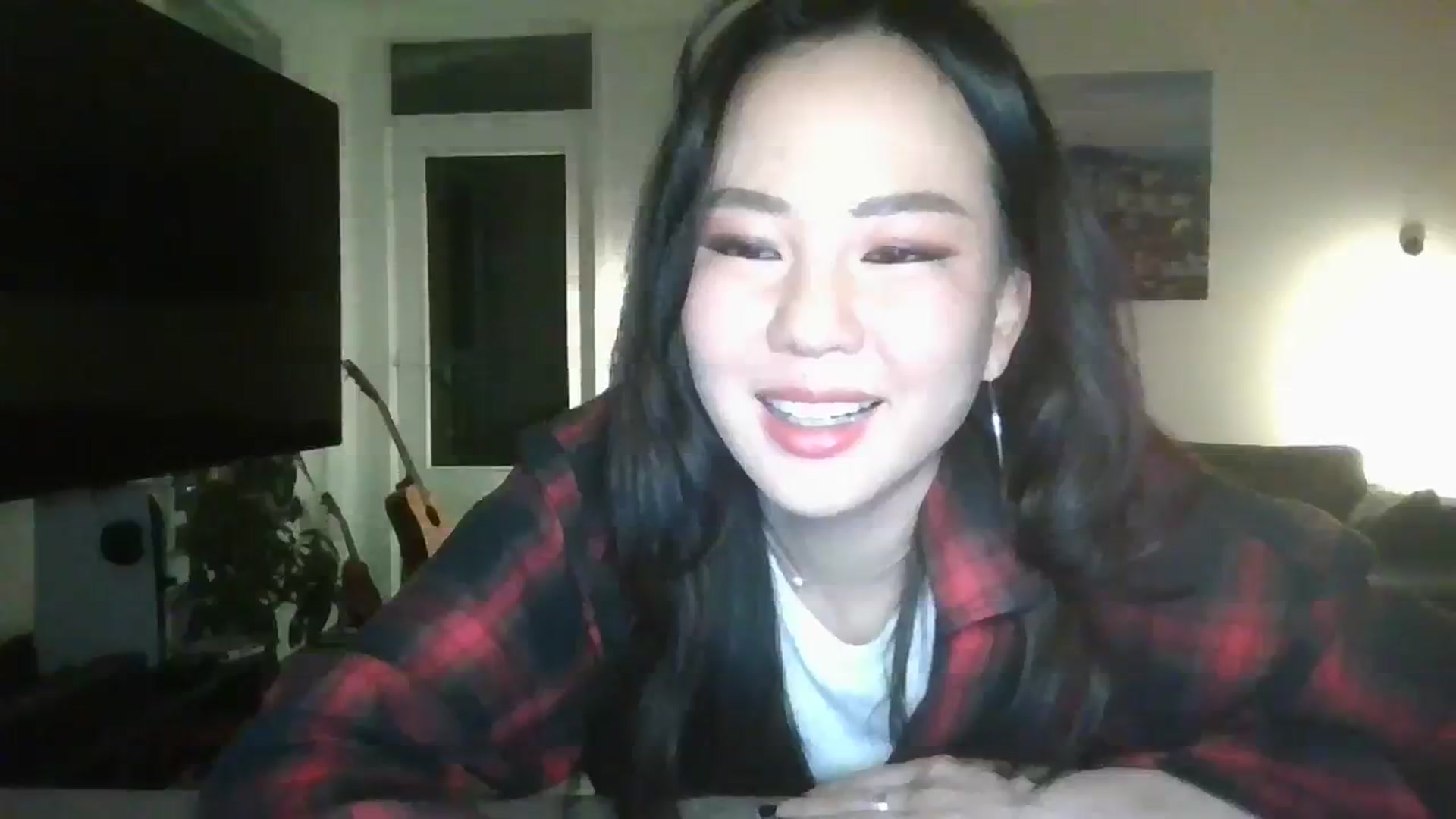 Gallery image thumbnail from EatMyKimchi's myfreecams stream on, 11/13/2023, 17:35 image 12 of 20