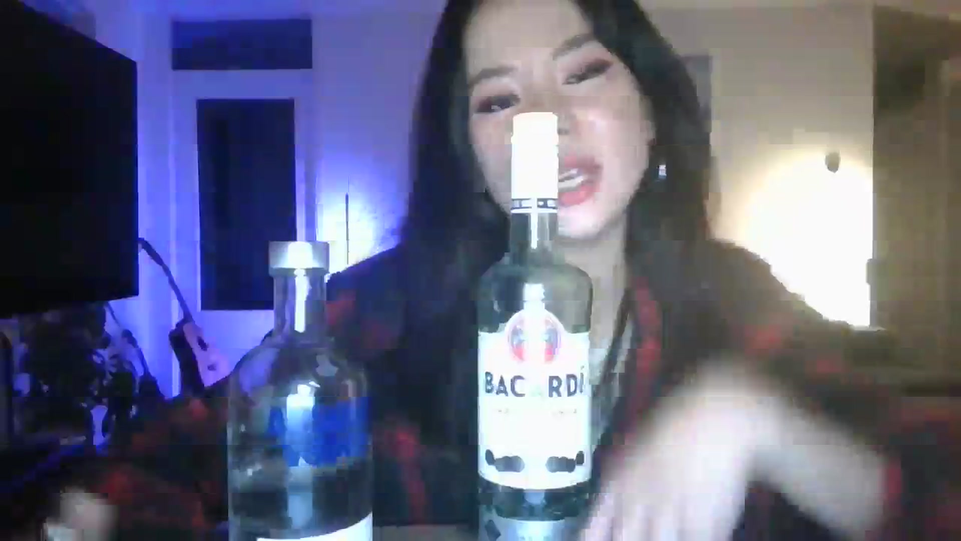Gallery image thumbnail from EatMyKimchi's myfreecams stream on, 11/13/2023, 17:35 image 4 of 20