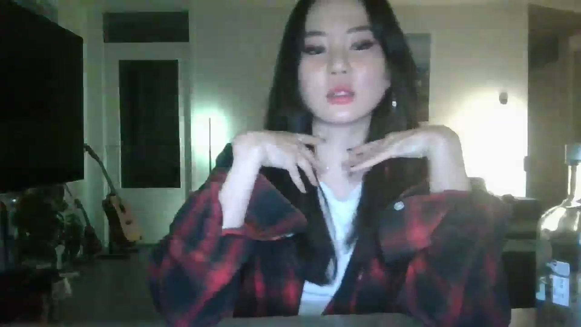 Gallery image thumbnail from EatMyKimchi's myfreecams stream on, 11/13/2023, 17:35 image 3 of 20