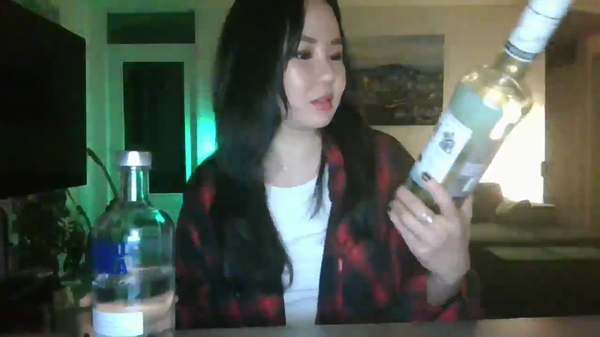 Gallery image thumbnail from EatMyKimchi's myfreecams stream on, 11/13/2023, 17:35 image 7 of 20