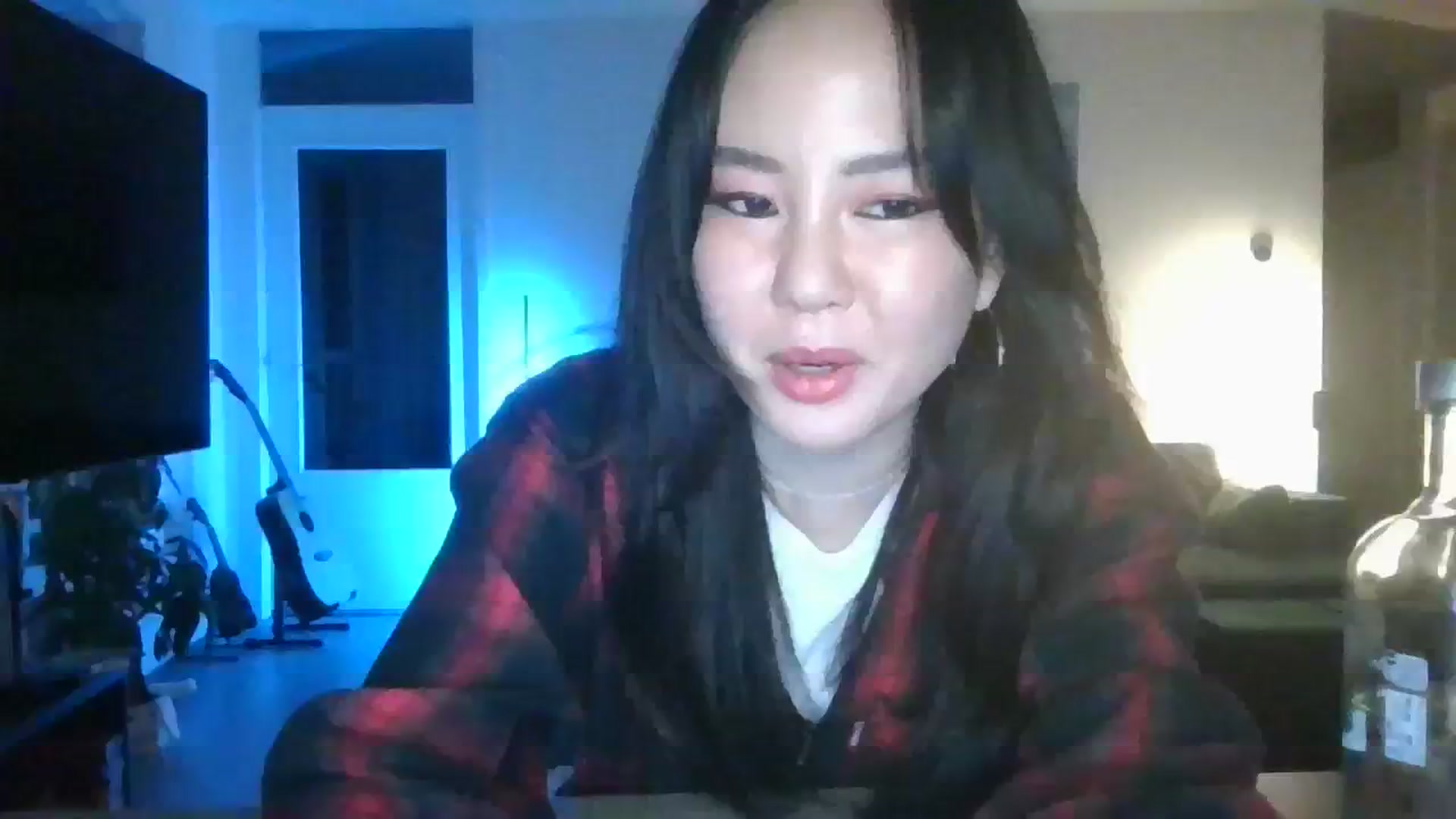 Gallery image thumbnail from EatMyKimchi's myfreecams stream on, 11/13/2023, 17:35 image 2 of 20