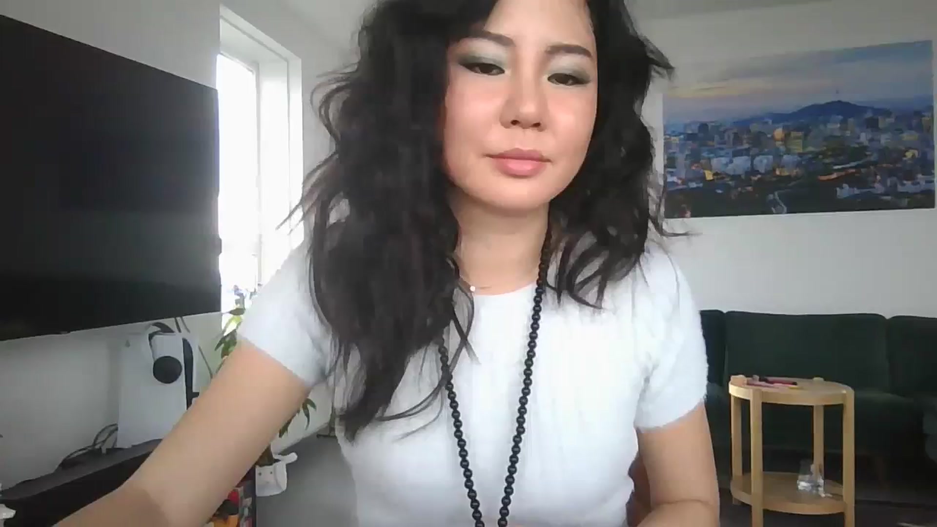 Gallery image thumbnail from EatMyKimchi's myfreecams stream on, 11/15/2023, 11:27 image 15 of 20