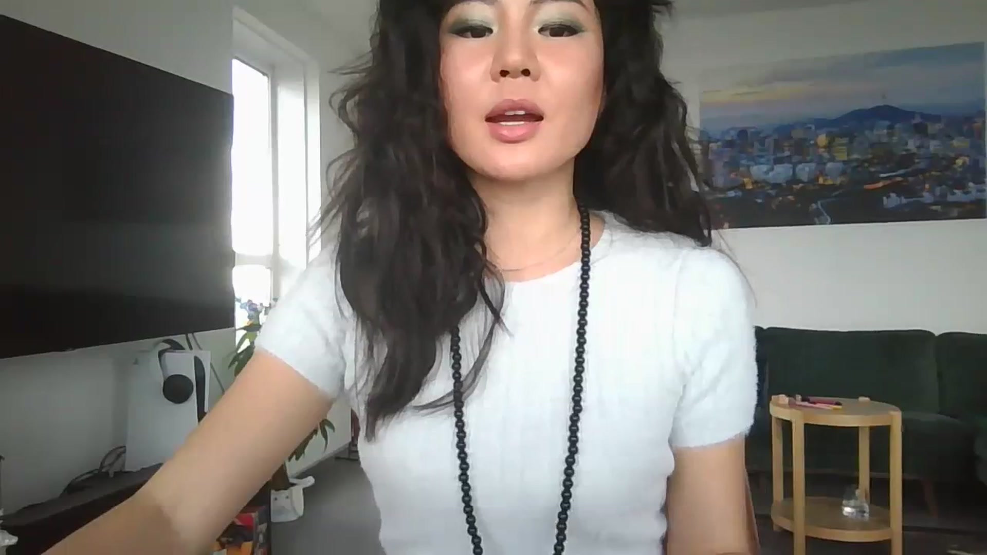 Gallery image thumbnail from EatMyKimchi's myfreecams stream on, 11/15/2023, 11:27 image 19 of 20