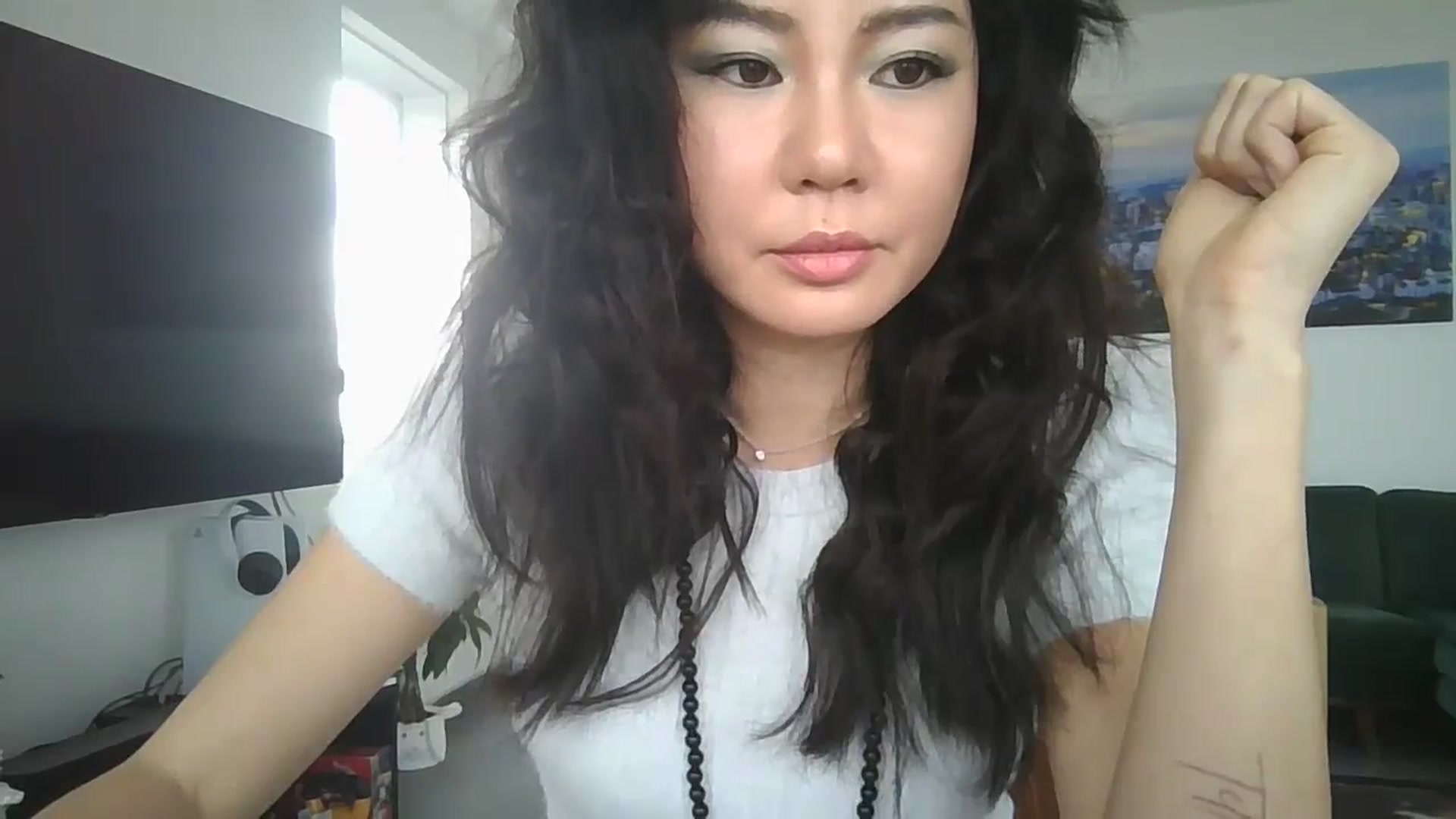 Gallery image thumbnail from EatMyKimchi's myfreecams stream on, 11/15/2023, 11:27 image 12 of 20