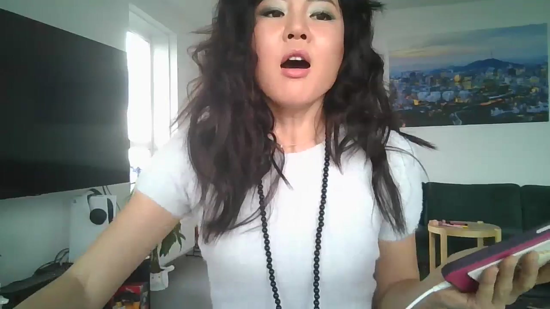 Gallery image thumbnail from EatMyKimchi's myfreecams stream on, 11/15/2023, 11:27 image 17 of 20