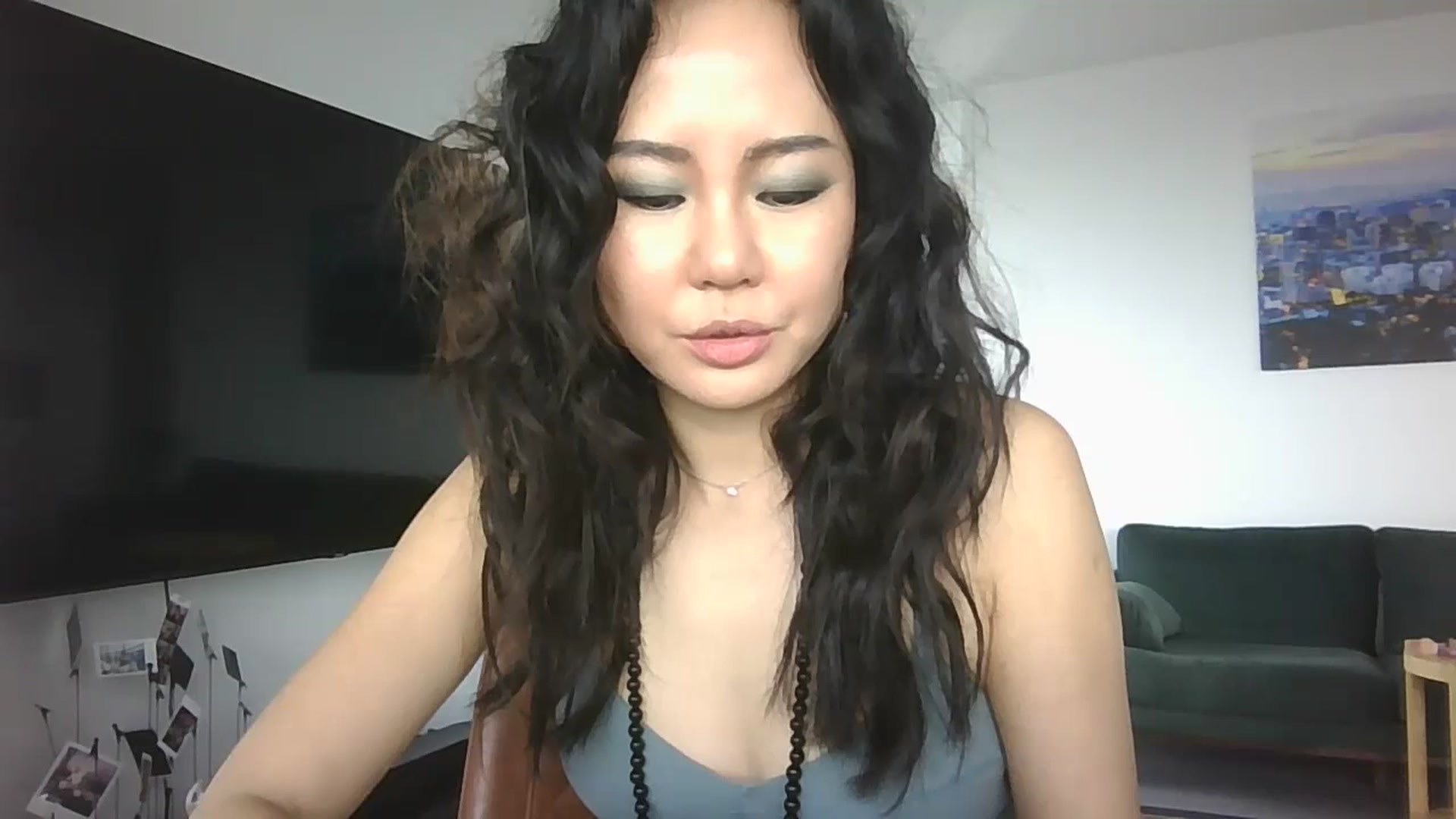 Gallery image thumbnail from EatMyKimchi's myfreecams stream on, 11/15/2023, 12:58 image 18 of 20