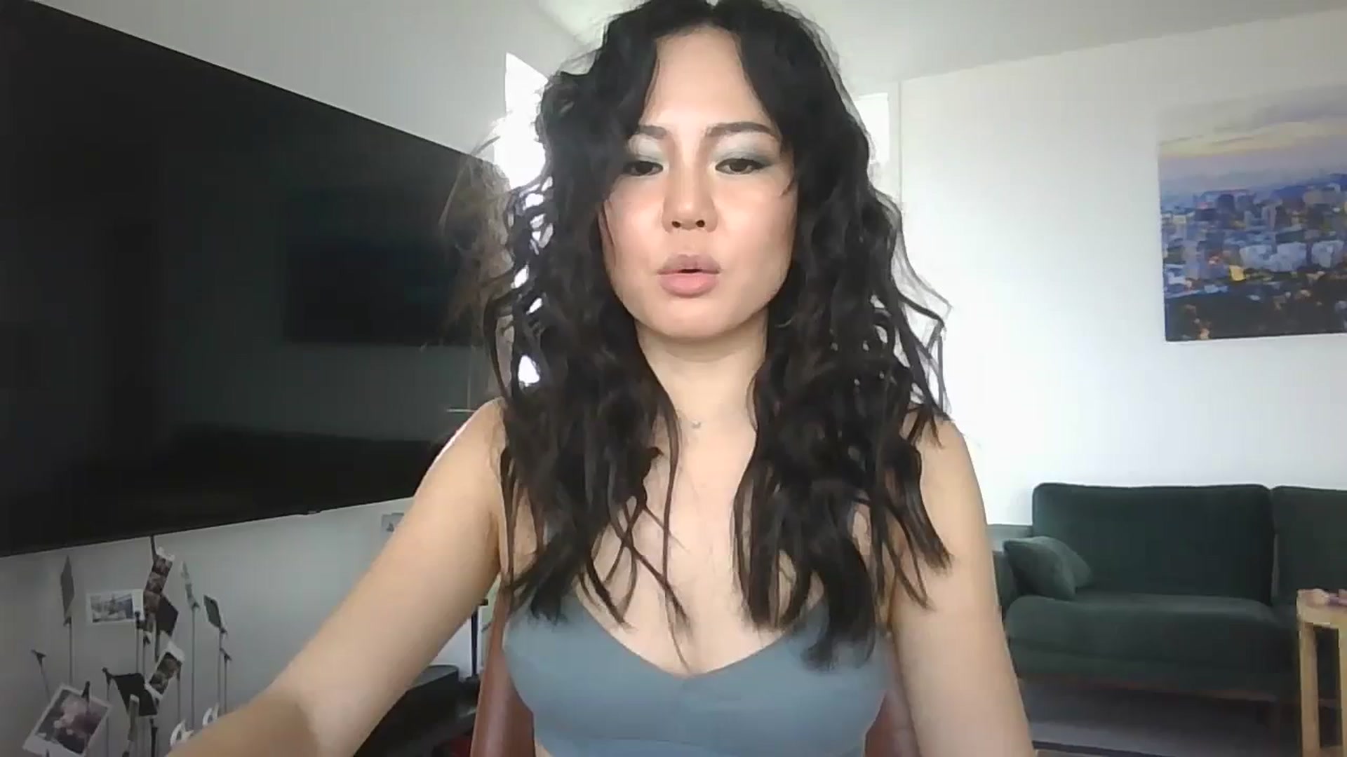 Gallery image thumbnail from EatMyKimchi's myfreecams stream on, 11/15/2023, 12:58 image 12 of 20