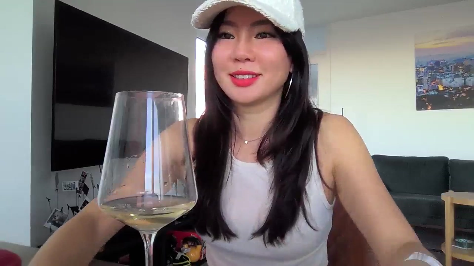 Gallery image thumbnail from EatMyKimchi's myfreecams stream on, 11/17/2023, 15:15 image 12 of 20