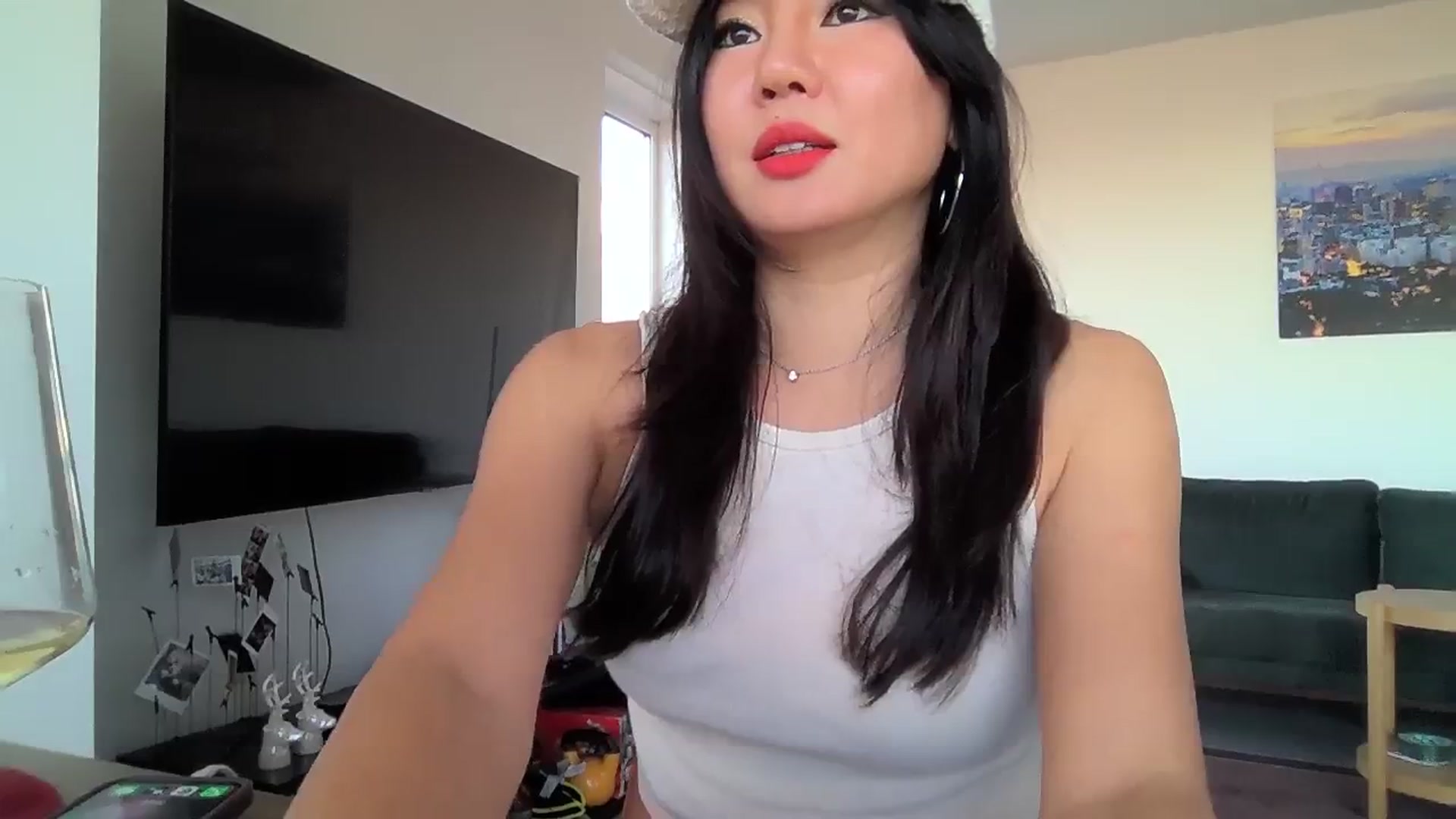 Gallery image thumbnail from EatMyKimchi's myfreecams stream on, 11/17/2023, 15:15 image 18 of 20