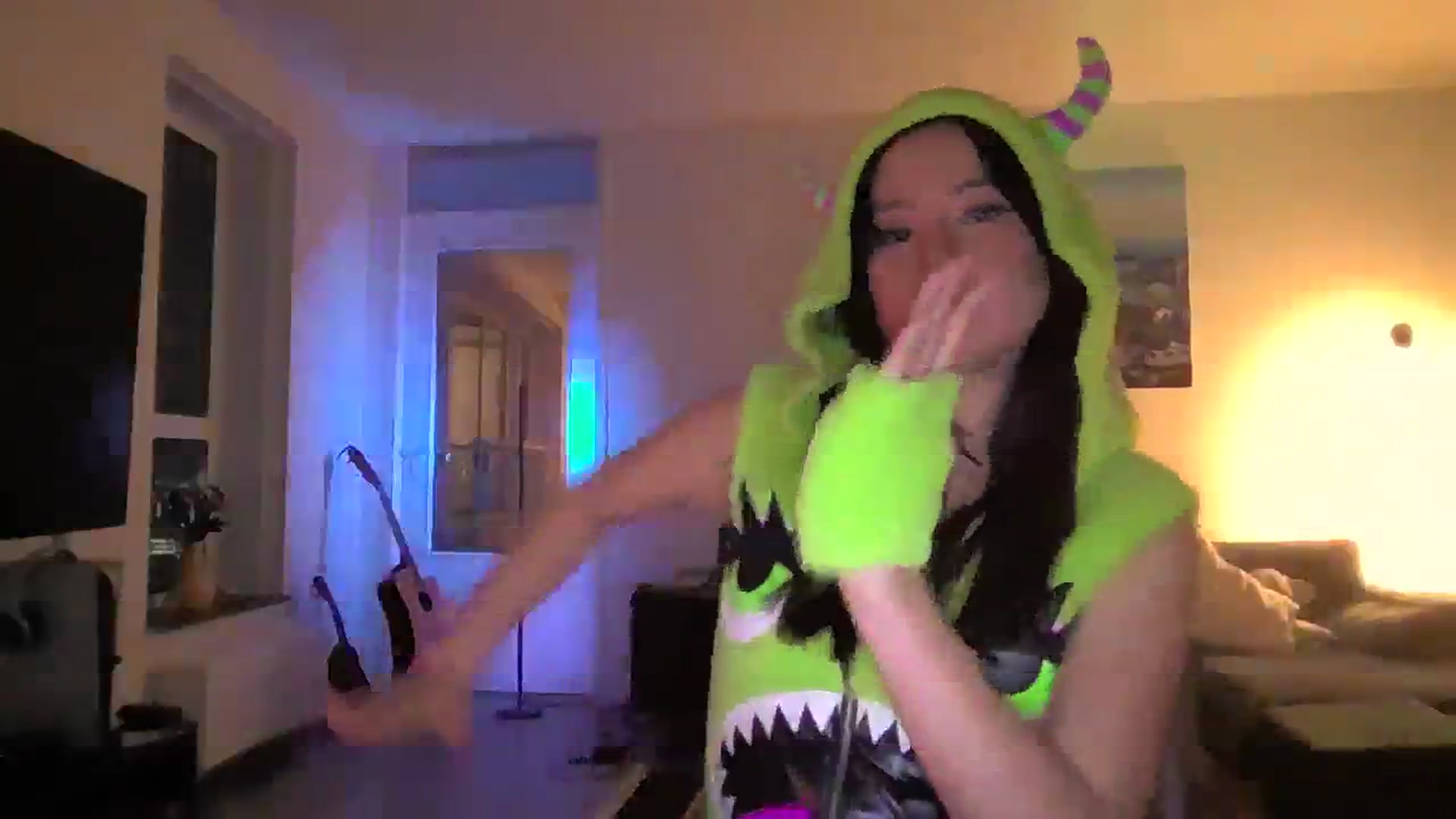 Gallery image thumbnail from EatMyKimchi's myfreecams stream on, 11/21/2023, 17:46 image 6 of 20