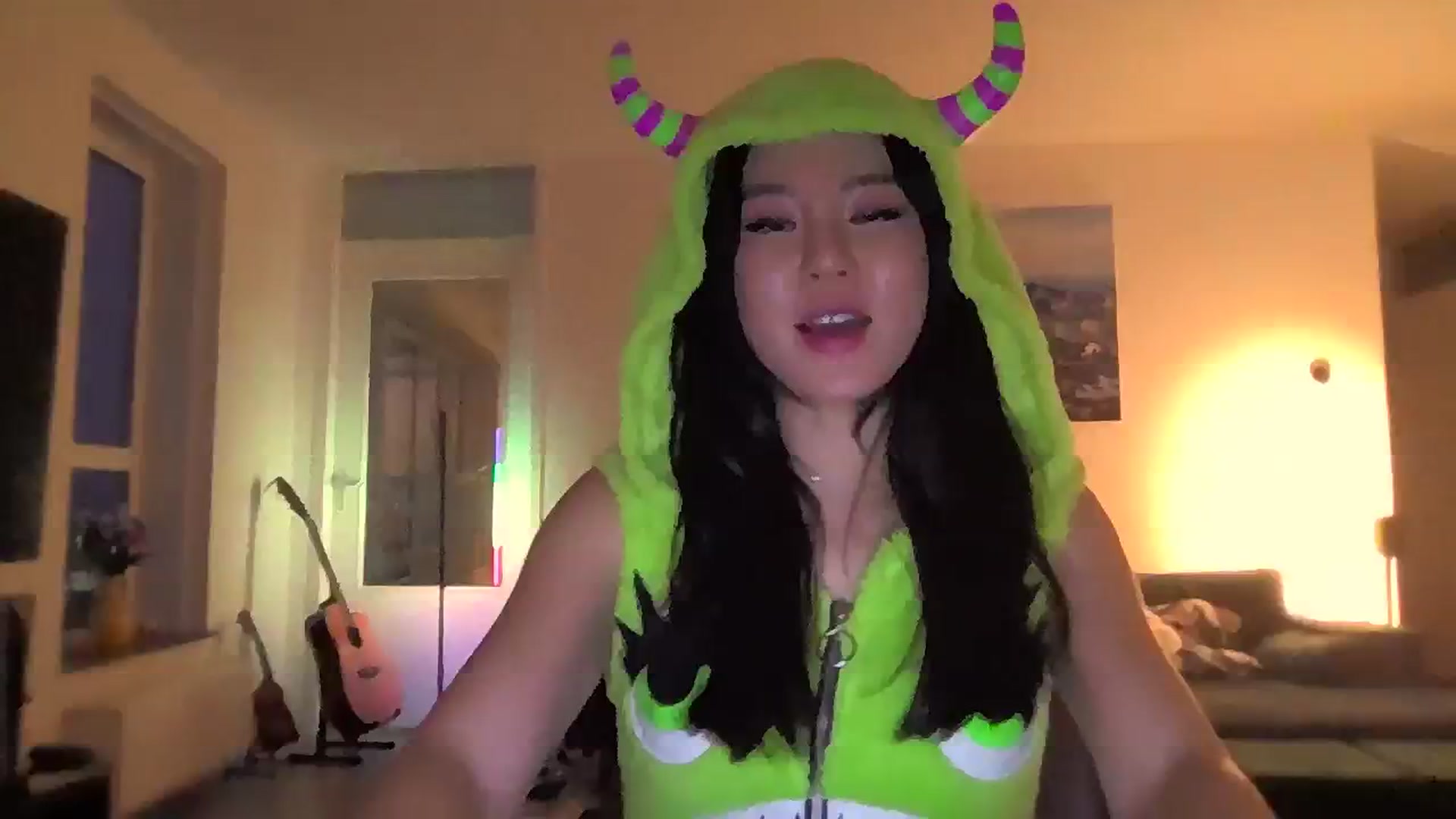 Gallery image thumbnail from EatMyKimchi's myfreecams stream on, 11/21/2023, 17:46 image 1 of 20