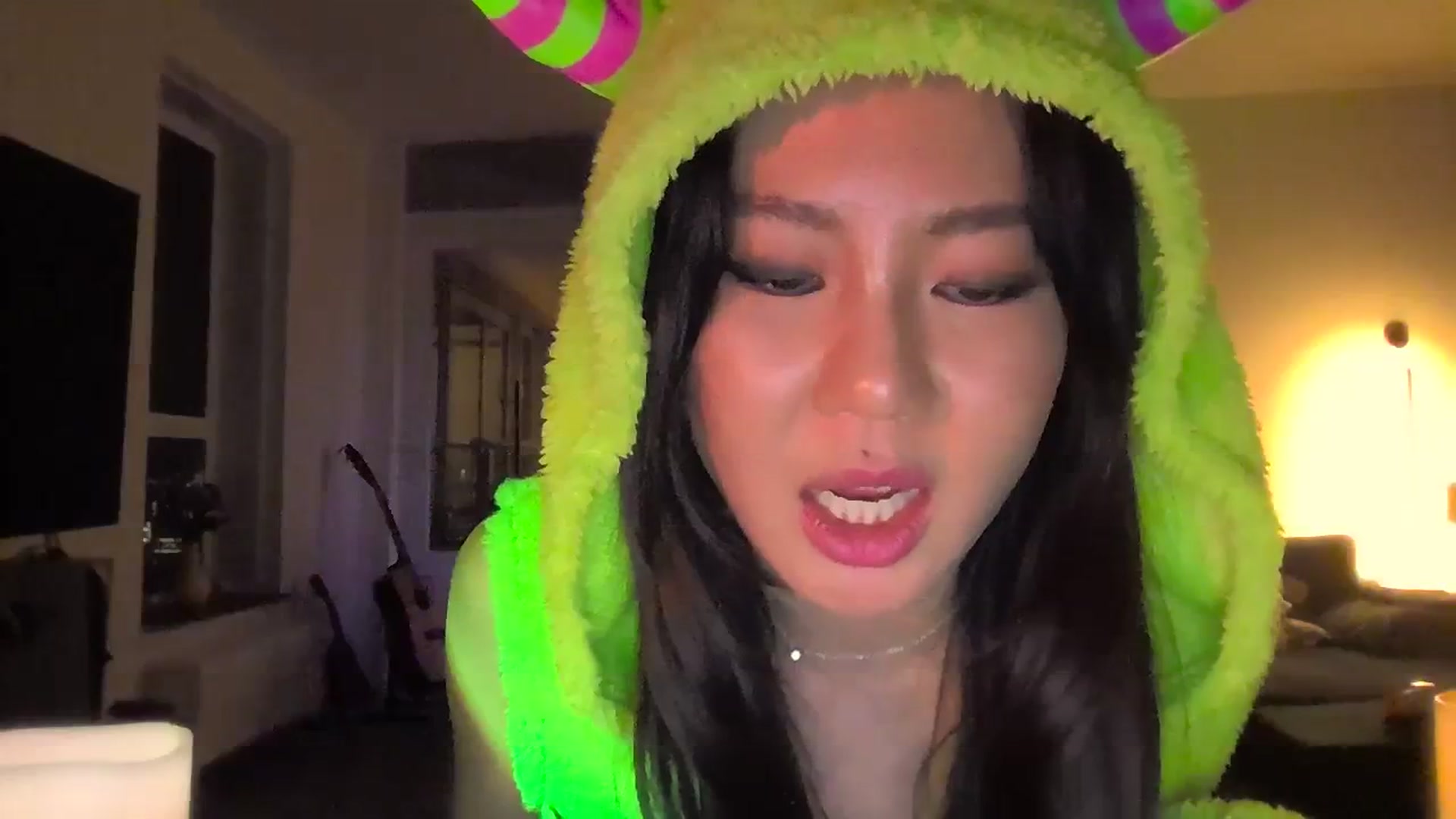 Gallery image thumbnail from EatMyKimchi's myfreecams stream on, 11/21/2023, 17:46 image 11 of 20