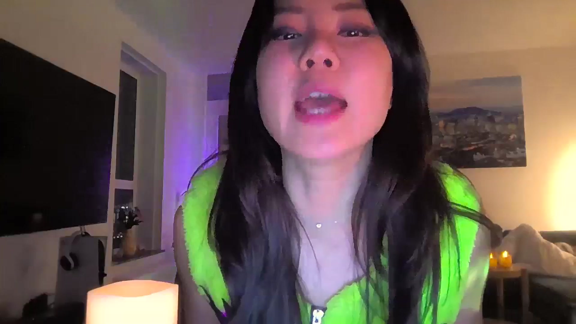 Gallery image thumbnail from EatMyKimchi's myfreecams stream on, 11/21/2023, 18:38 image 10 of 20