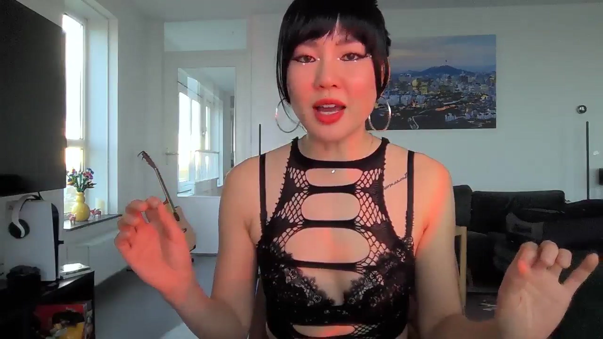 Gallery image thumbnail from EatMyKimchi's myfreecams stream on, 11/23/2023, 15:53 image 11 of 20