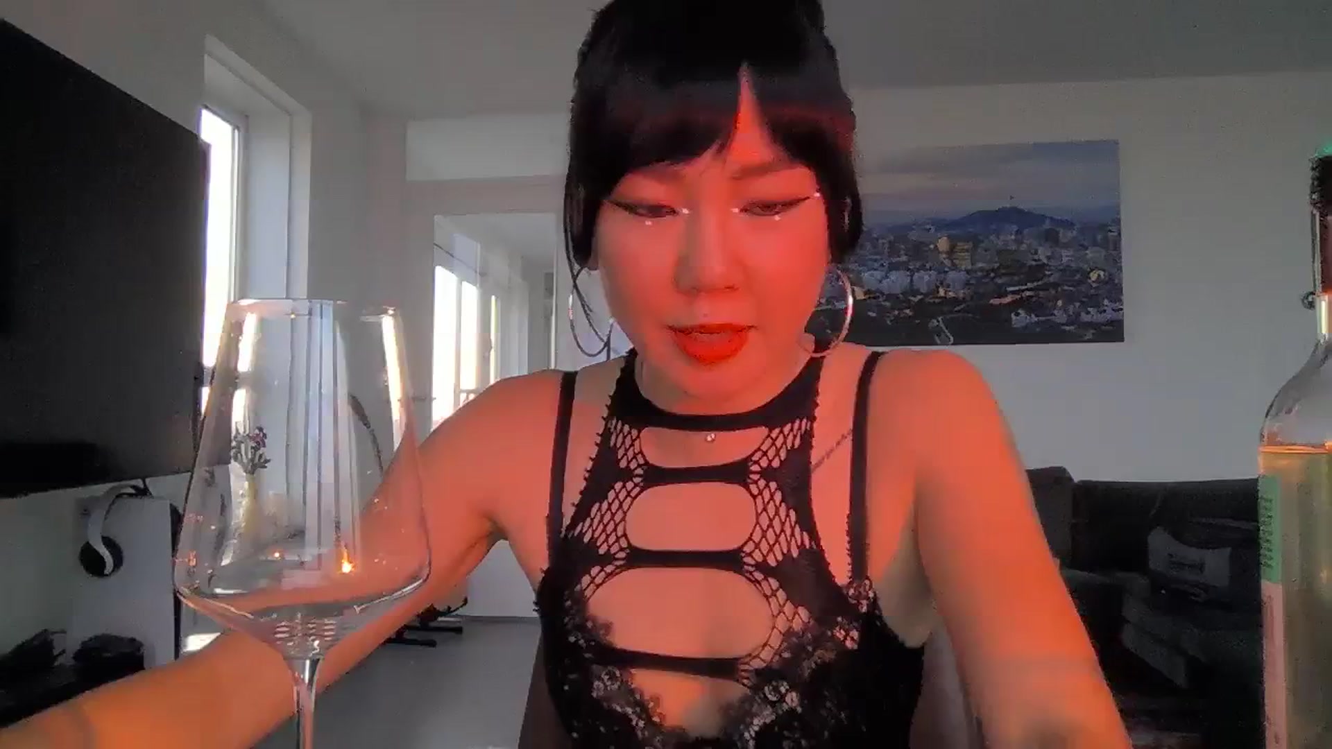 Gallery image thumbnail from EatMyKimchi's myfreecams stream on, 11/23/2023, 15:53 image 16 of 20