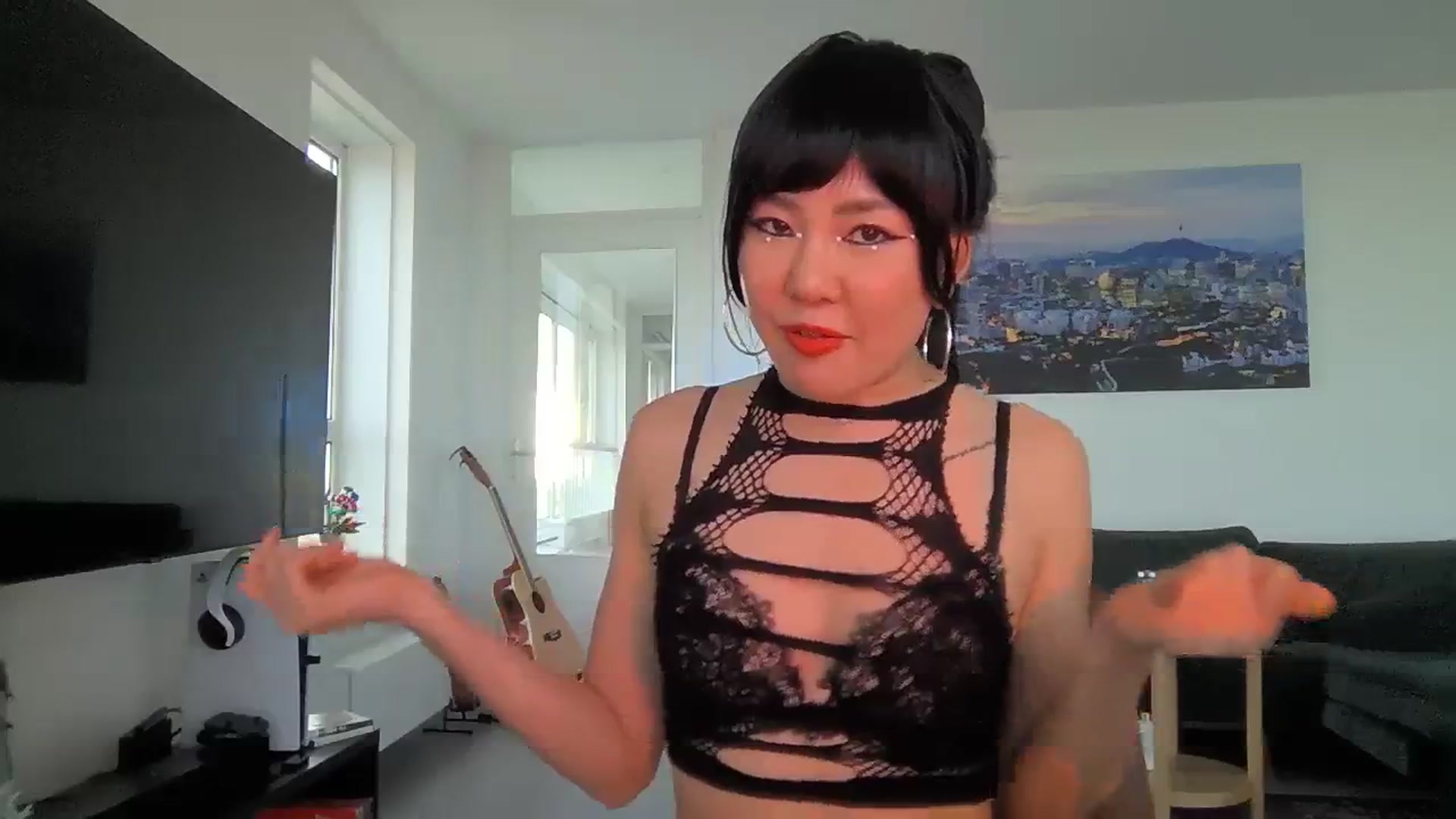Gallery image thumbnail from EatMyKimchi's myfreecams stream on, 11/23/2023, 15:53 image 6 of 20
