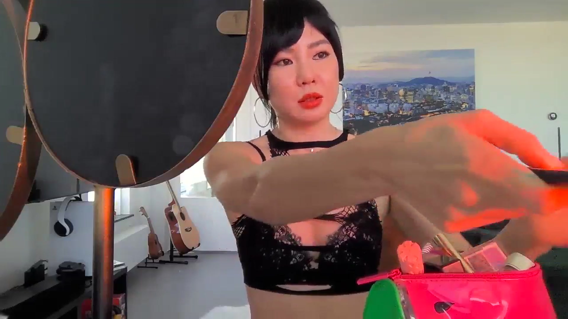 Gallery image thumbnail from EatMyKimchi's myfreecams stream on, 11/23/2023, 15:53 image 3 of 20