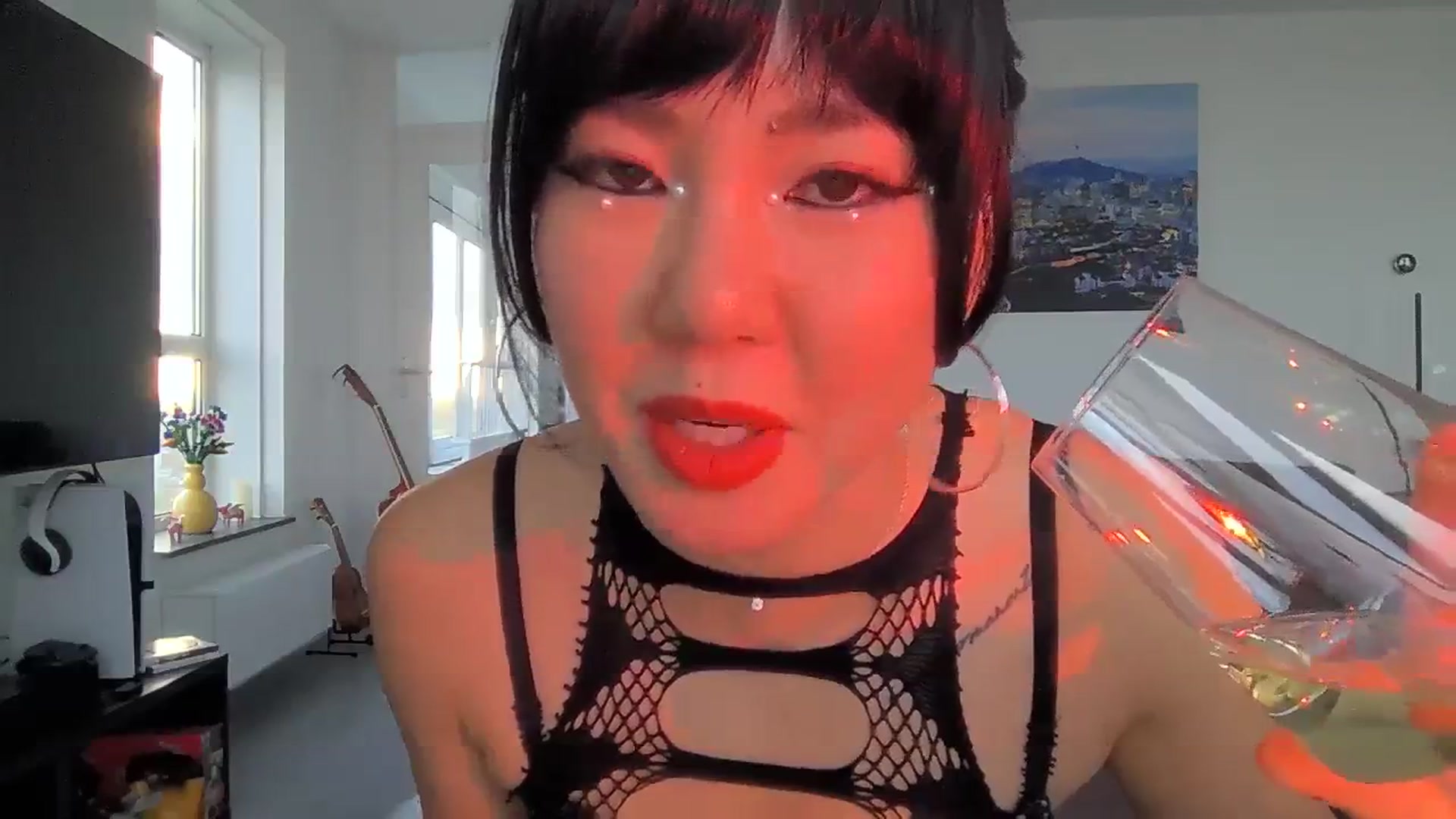 Gallery image thumbnail from EatMyKimchi's myfreecams stream on, 11/23/2023, 15:53 image 10 of 20