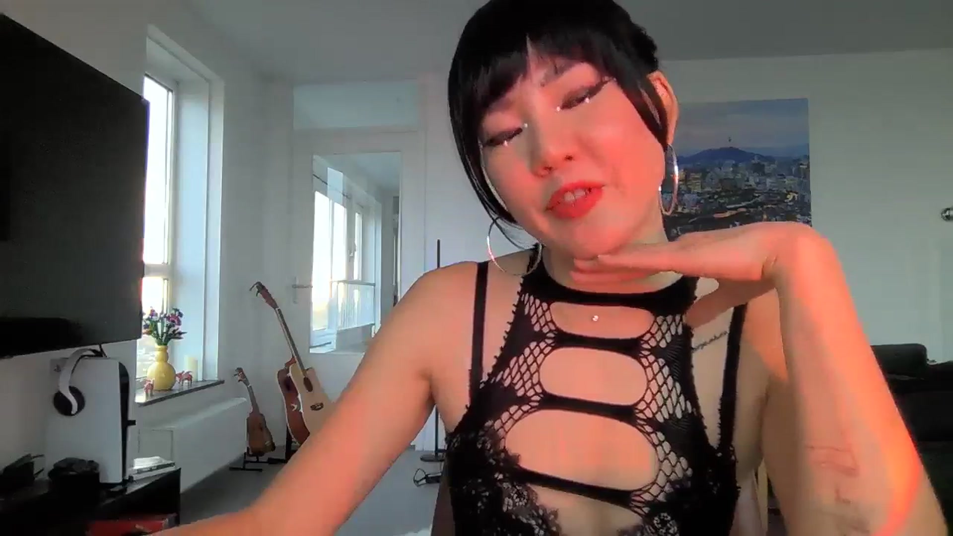 Gallery image thumbnail from EatMyKimchi's myfreecams stream on, 11/23/2023, 15:53 image 12 of 20