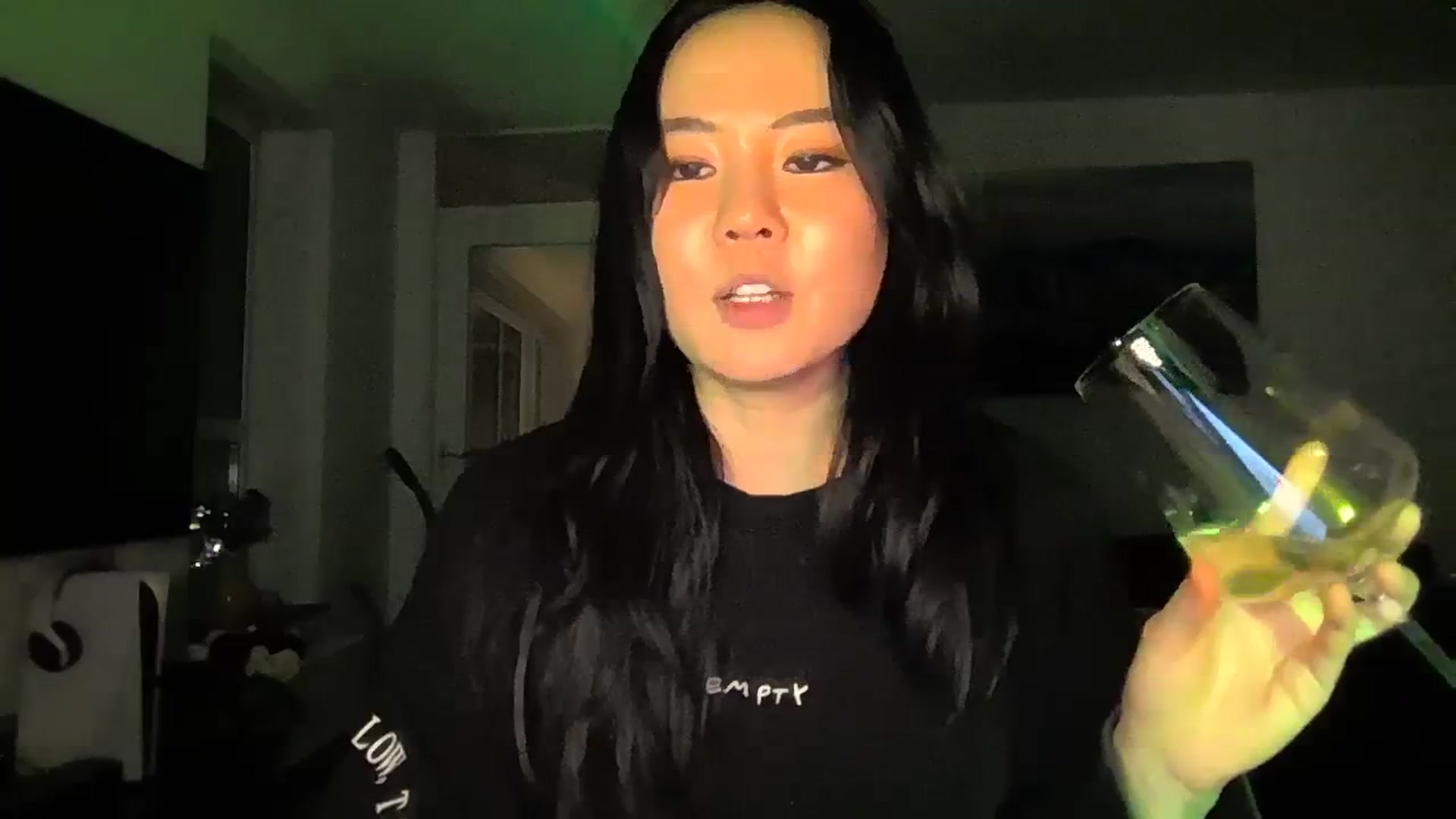 Gallery image thumbnail from EatMyKimchi's myfreecams stream on, 12/07/2023, 17:34 image 18 of 20