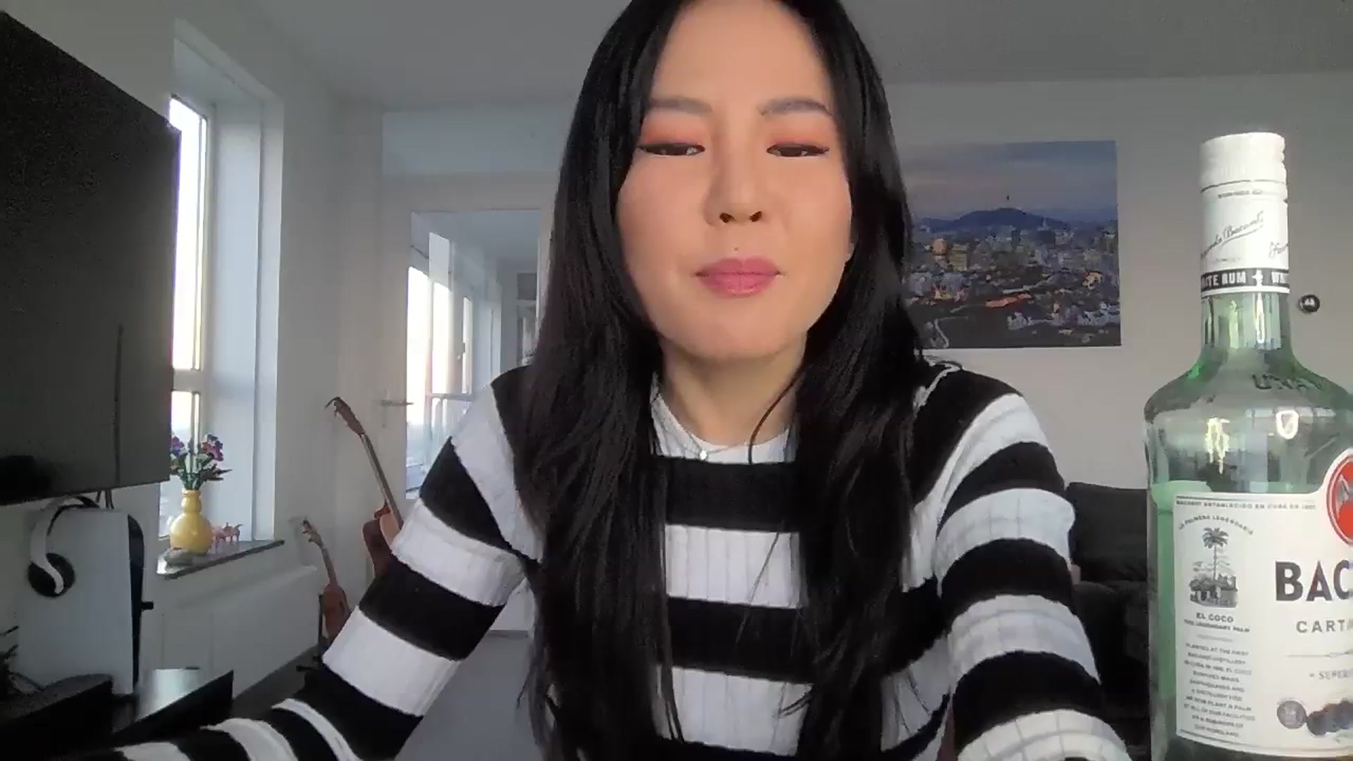 Gallery image thumbnail from EatMyKimchi's myfreecams stream on, 12/17/2023, 15:56 image 3 of 20