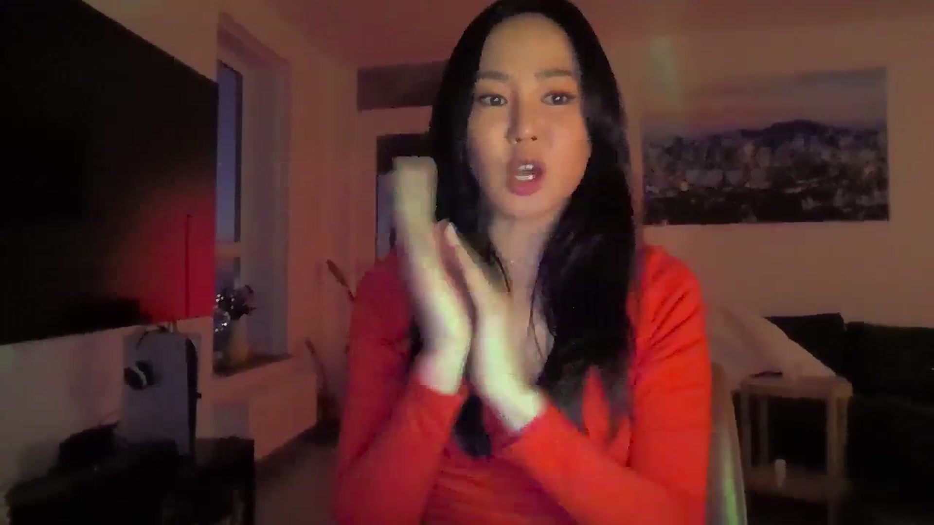 Gallery image thumbnail from EatMyKimchi's myfreecams stream on, 12/17/2023, 16:53 image 11 of 20