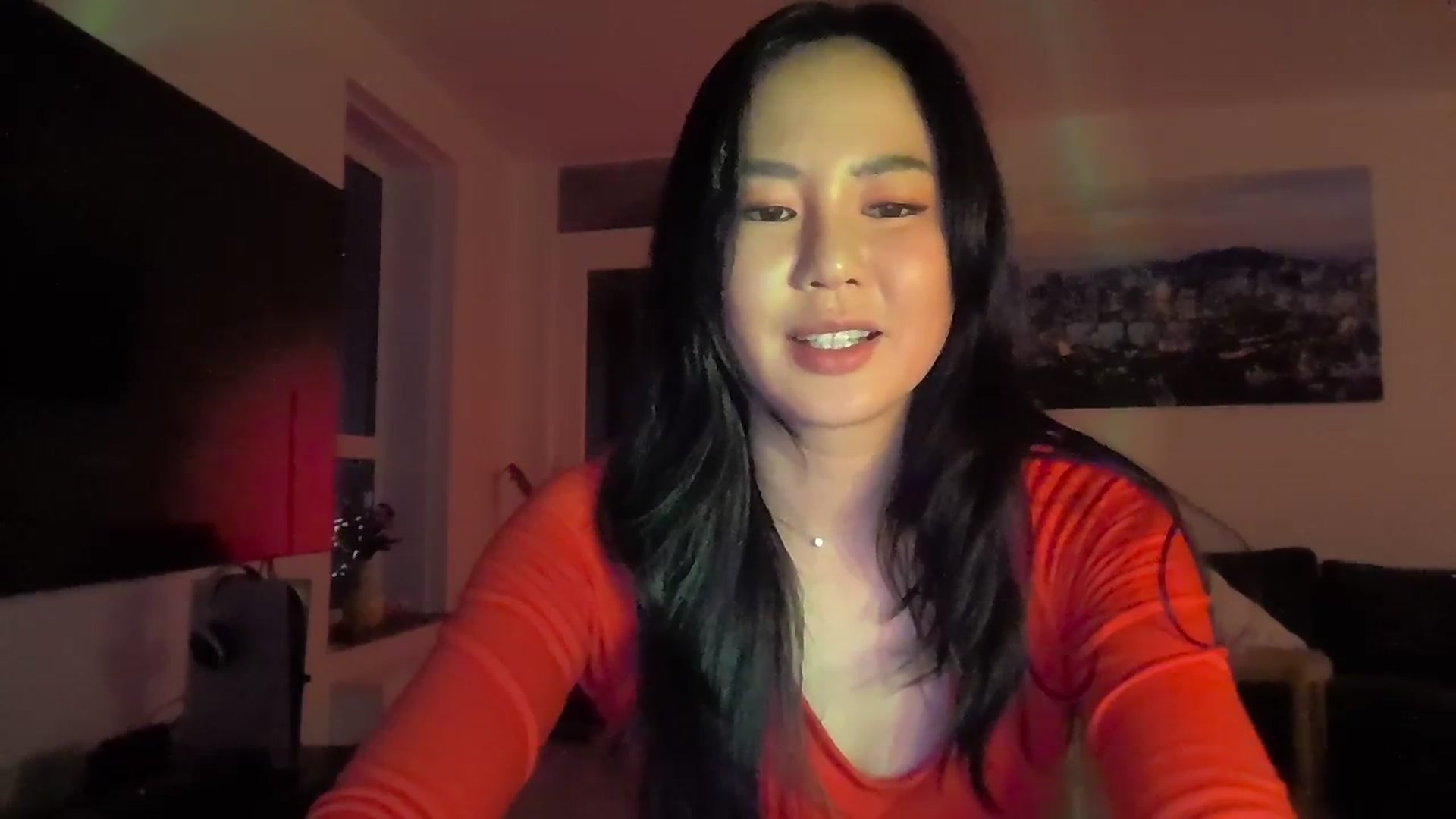 Gallery image thumbnail from EatMyKimchi's myfreecams stream on, 12/17/2023, 16:53 image 16 of 20