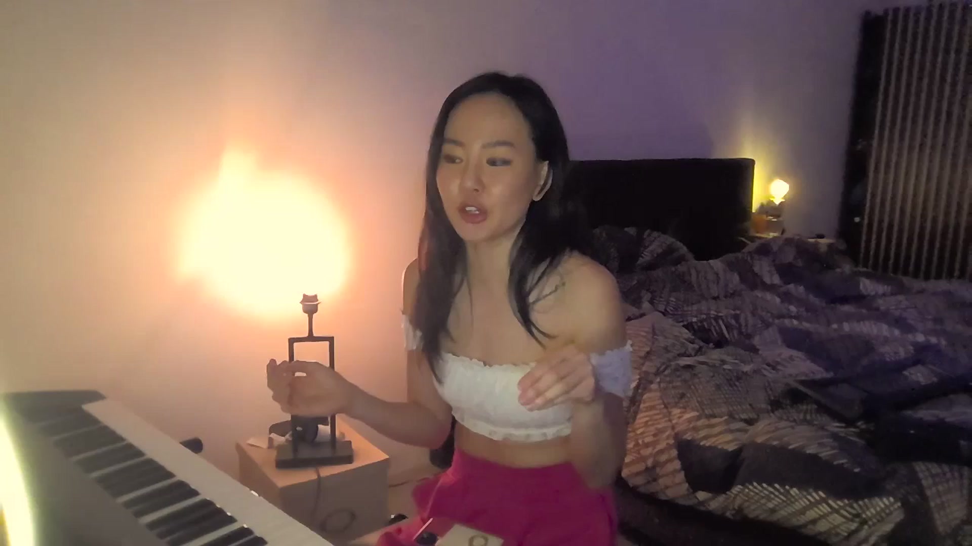 Gallery image thumbnail from EatMyKimchi's myfreecams stream on, 01/08/2024, 19:51 image 14 of 20