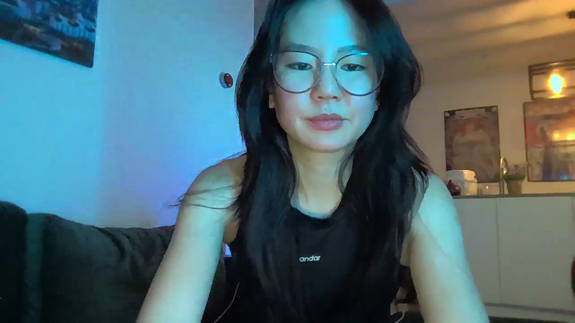 Gallery image thumbnail from EatMyKimchi's myfreecams stream on, 01/11/2024, 23:03 image 19 of 20