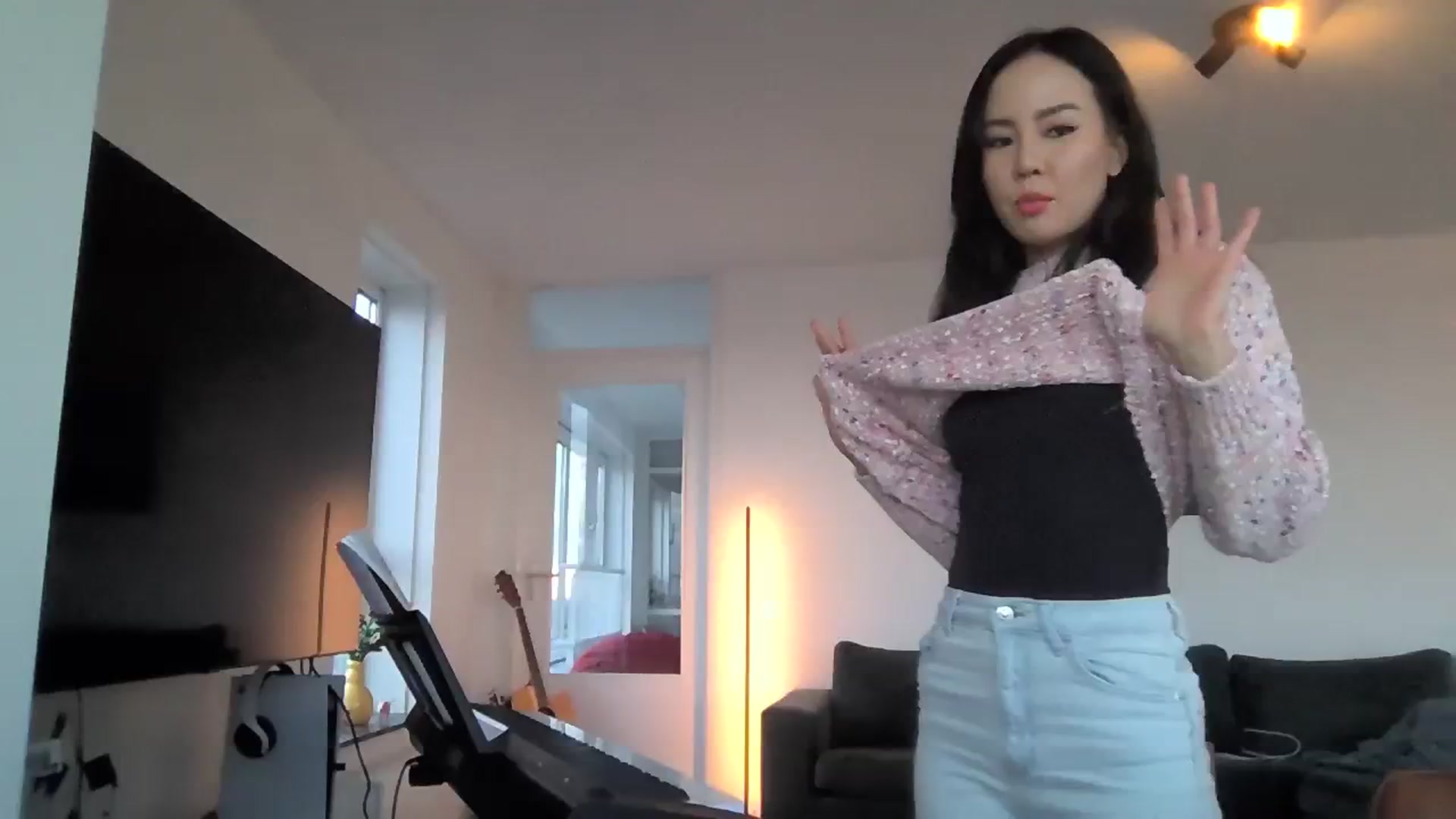 Gallery image thumbnail from EatMyKimchi's myfreecams stream on, 01/16/2024, 17:32 image 4 of 20