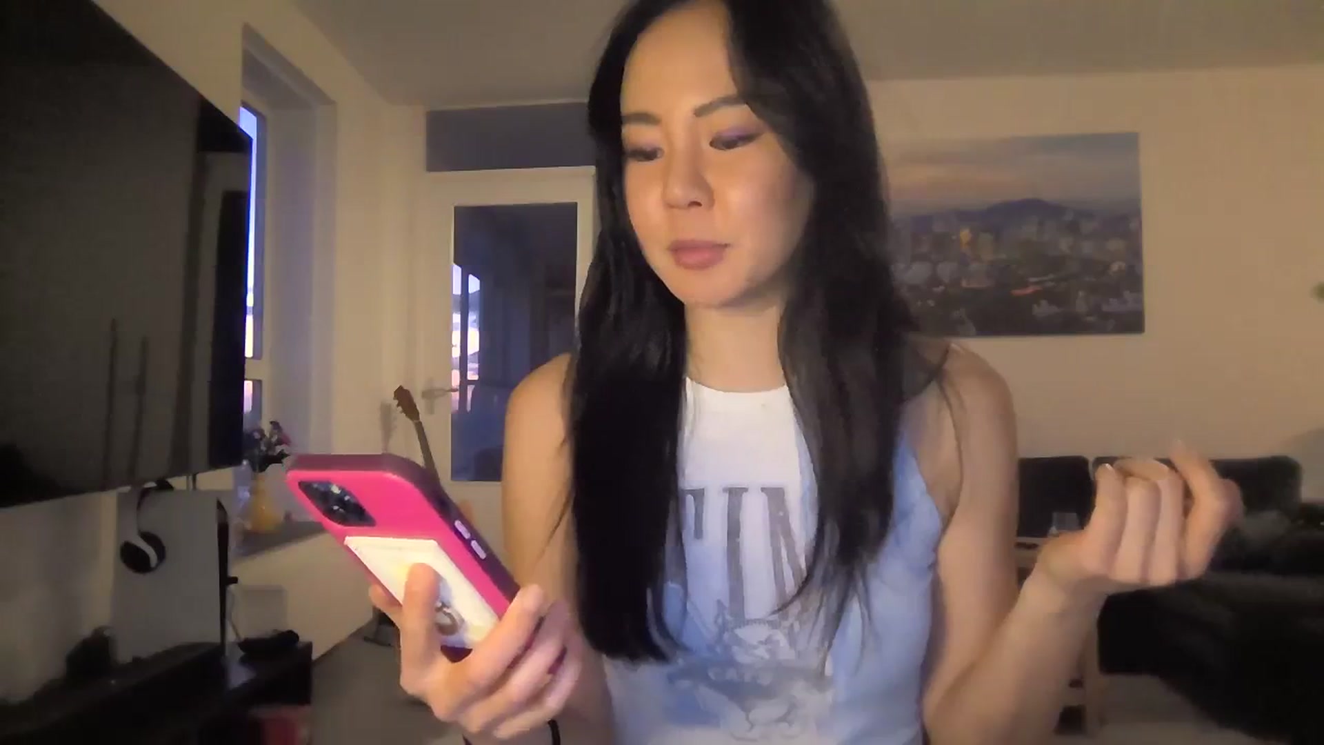 Gallery image thumbnail from EatMyKimchi's myfreecams stream on, 01/19/2024, 17:08 image 2 of 20